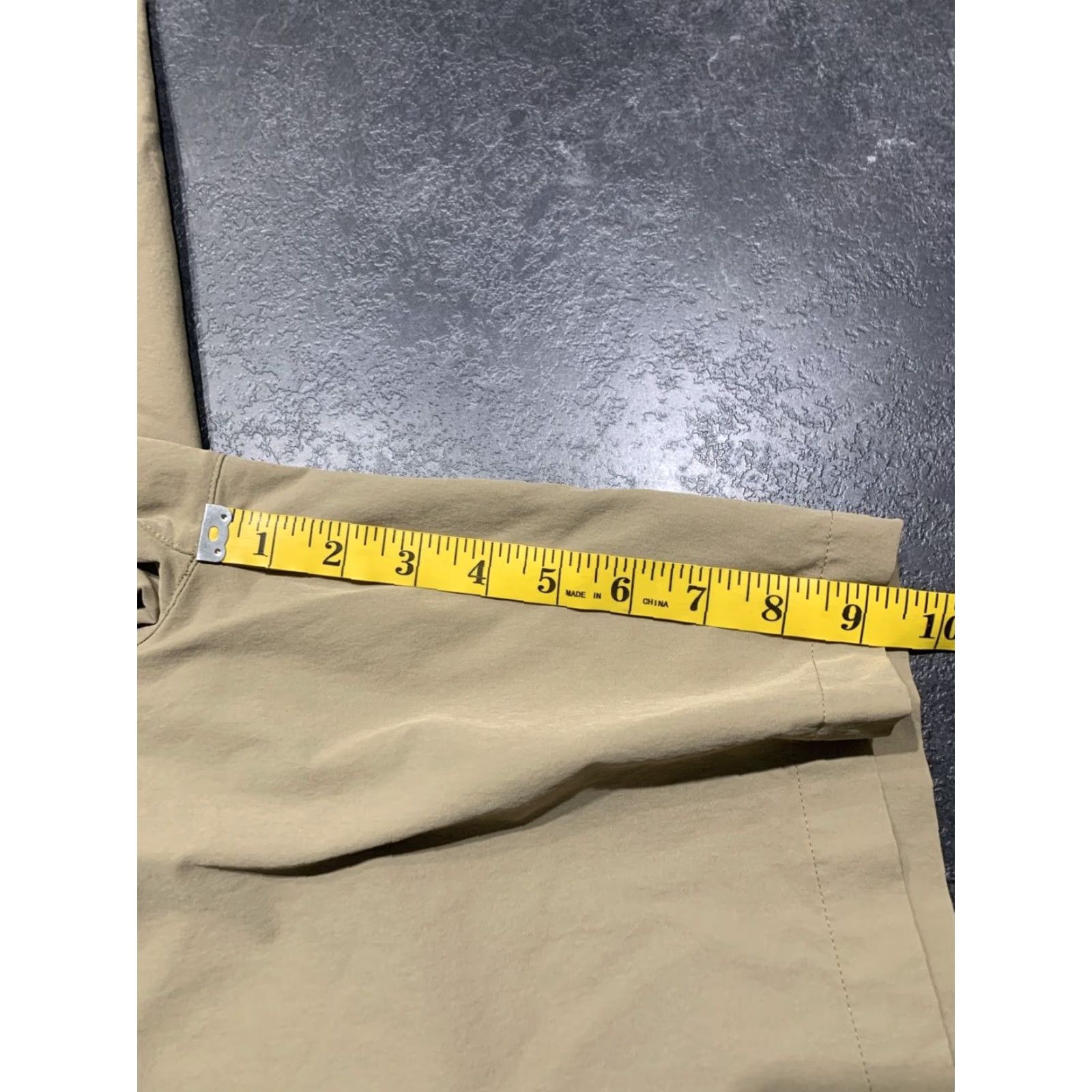 Under Armour Under Armour Men’s Golf Shorts Sz 32 Beige Nylon Blend Bermuda Casual Regular Mens Size US 32 / EU 48 - 7 Thumbnail