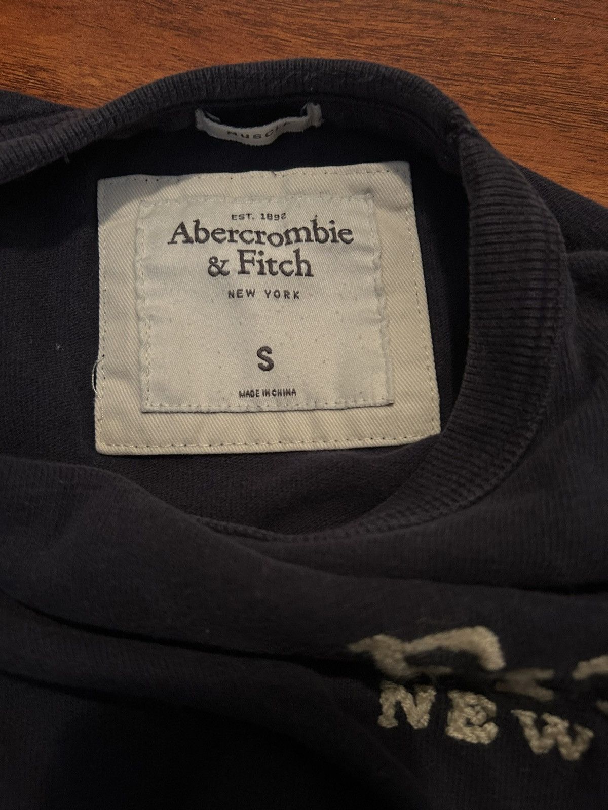 Abercrombie & Fitch Long Sleeve Fitch New York T-shirt Size US S / EU 44-46 / 1 - 5 Thumbnail