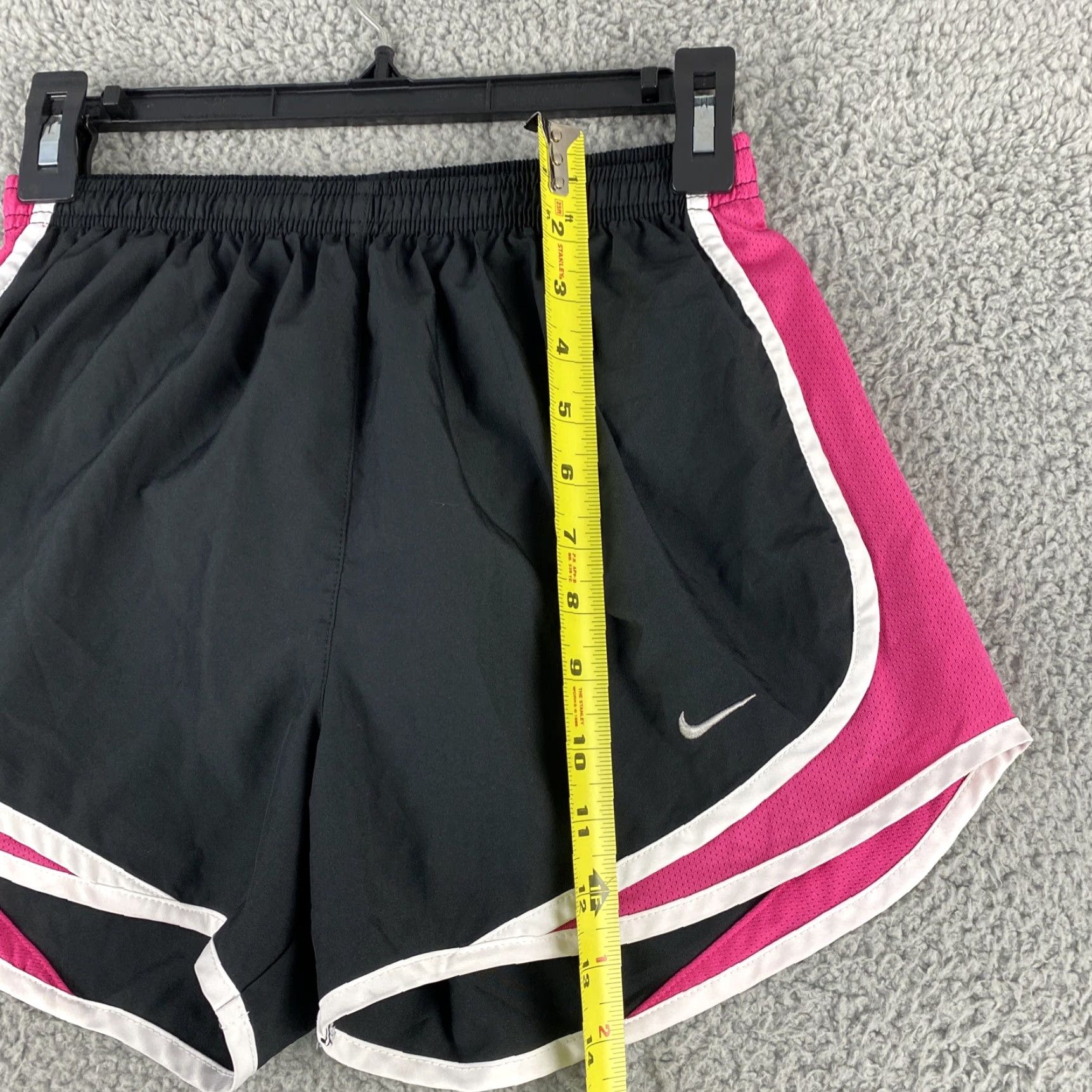 Nike Nike Women’s Lined Running Shorts Black Pink Size S / 40-44 40-44 Black Pink Nike Women’s Lined Running Shorts Size S / 40-44 Size 28" / US 6 / IT 42 - 6 Thumbnail