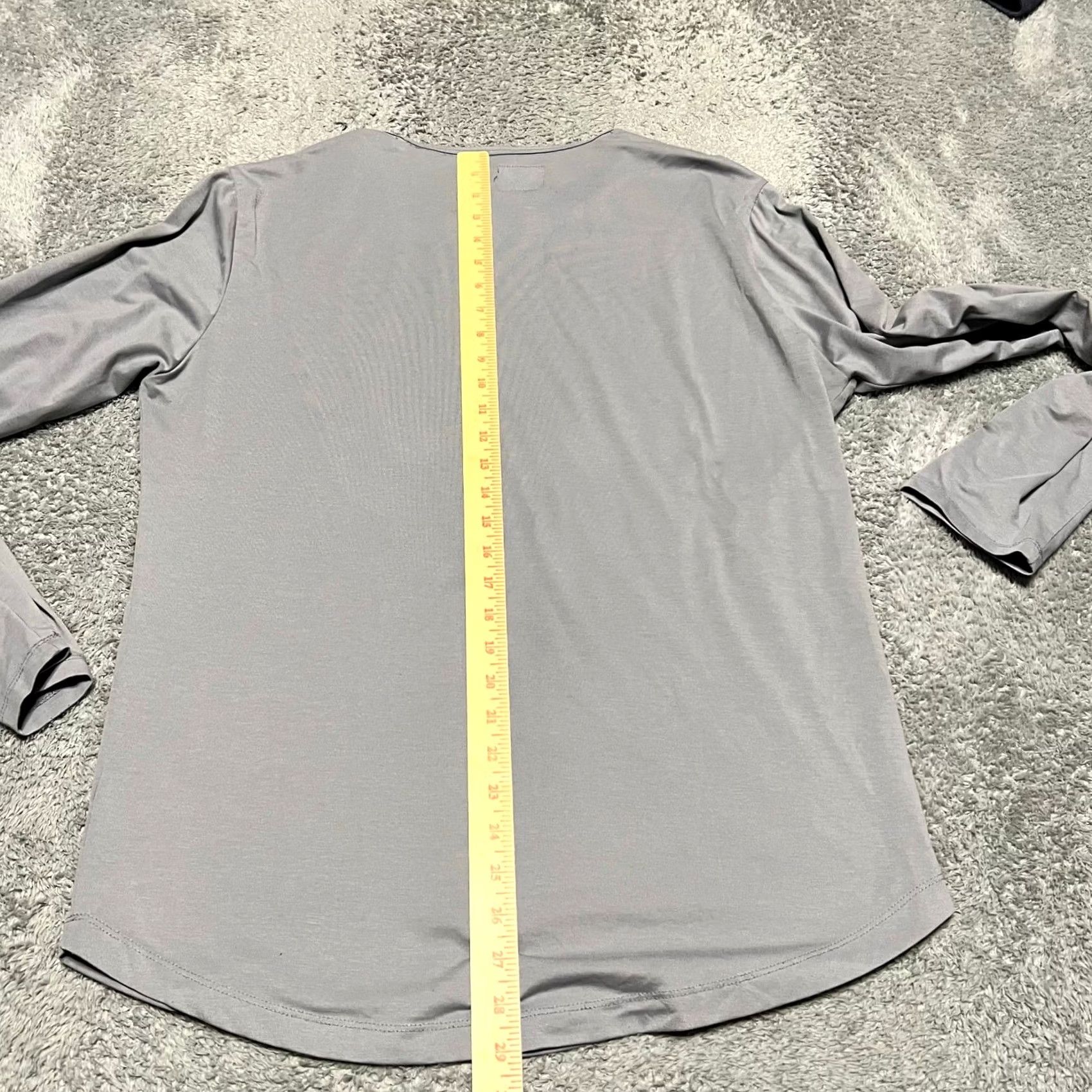 Cuts Cuts Shirt Mens XL Gray Curve Hem Crew Performance Long Sleeve Size US XL / EU 56 / 4 - 6 Thumbnail