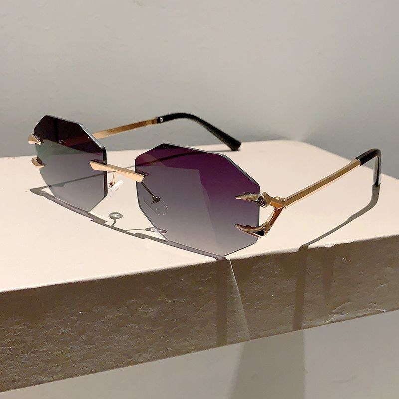 VIBE New Design Street ins style custom avant-garde sunglasses Size ONE SIZE - 2 Thumbnail