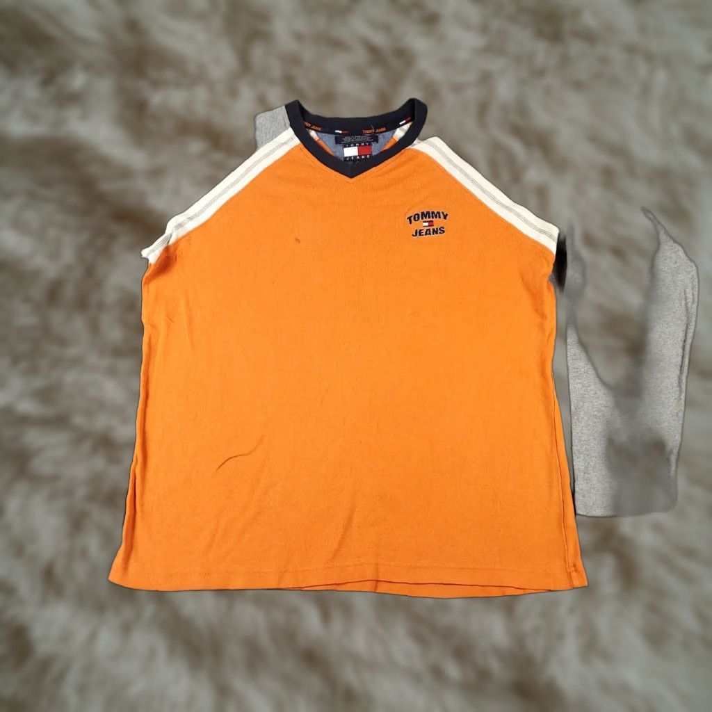 Tommy Hilfiger VINTAGE Tommy Hilfiger Shirt Mens Size Medium Orange Crew Neck Long Sleeve Logo Casual All Seasons Modern American Boys Girls Men Women Size US M / EU 48-50 / 2 - 1 Thumbnail