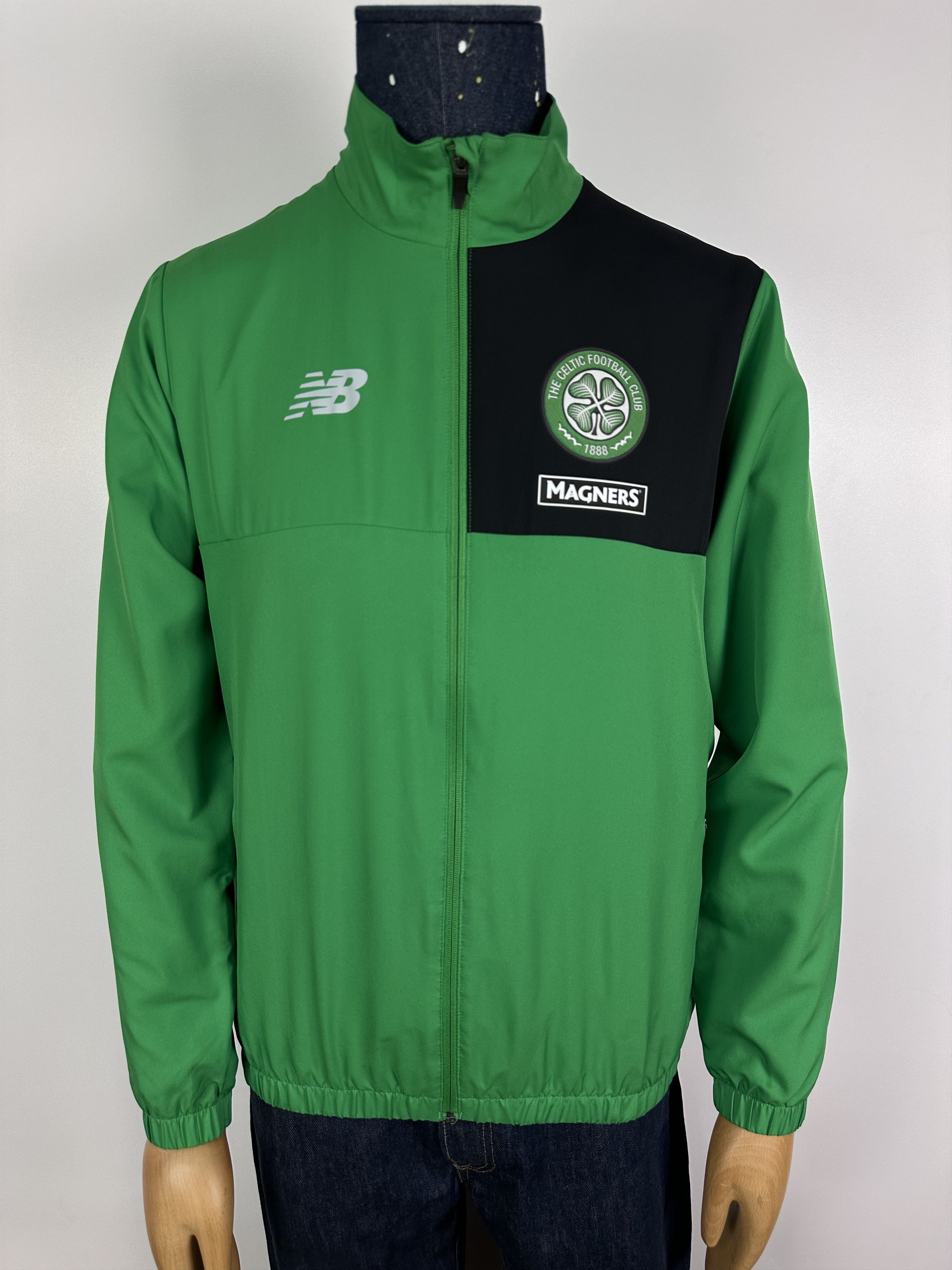 New Balance CELTIC 2015 2016 TRAINING FOOTBALL SOCCER TRACK TOP JACKET Size US M / EU 48-50 / 2 - 2 Thumbnail