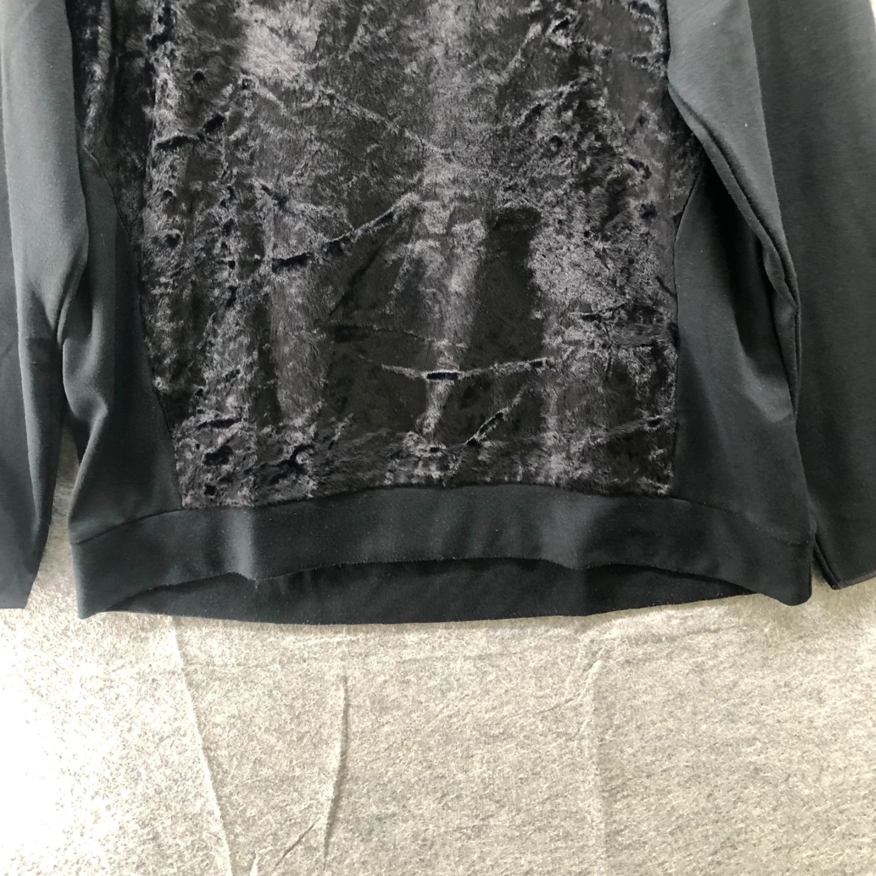 Elie Tahari Elie Tahari x Design Nation Faux Fur Black Sweatshirt Womens L Crewneck Pullover Size L / US 10 / IT 46 - 4 Thumbnail