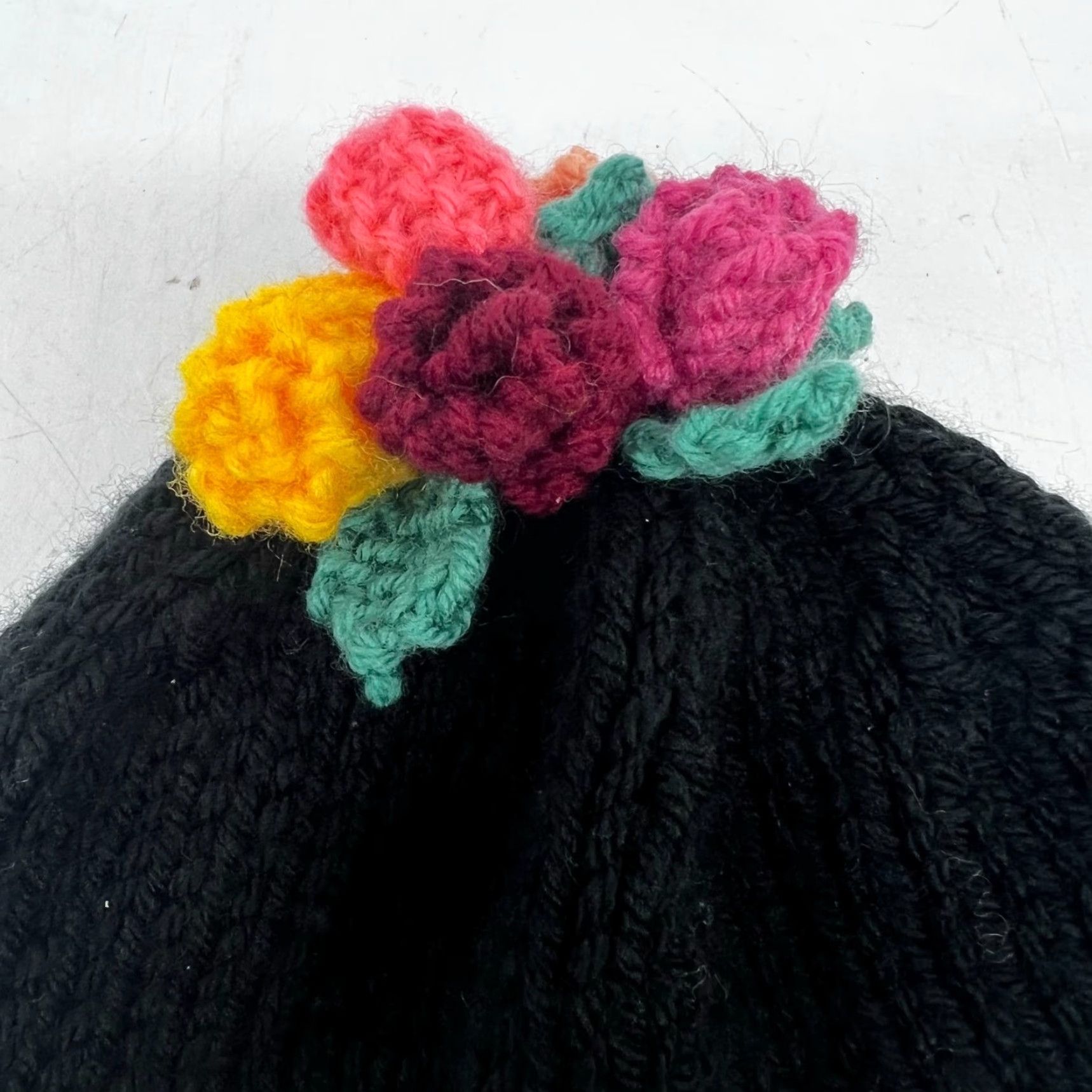 Vintage Hand Knitted in USA Hat Womens One Size Black Flower Tassel Stocking Cap Beanie Size ONE SIZE - 3 Thumbnail