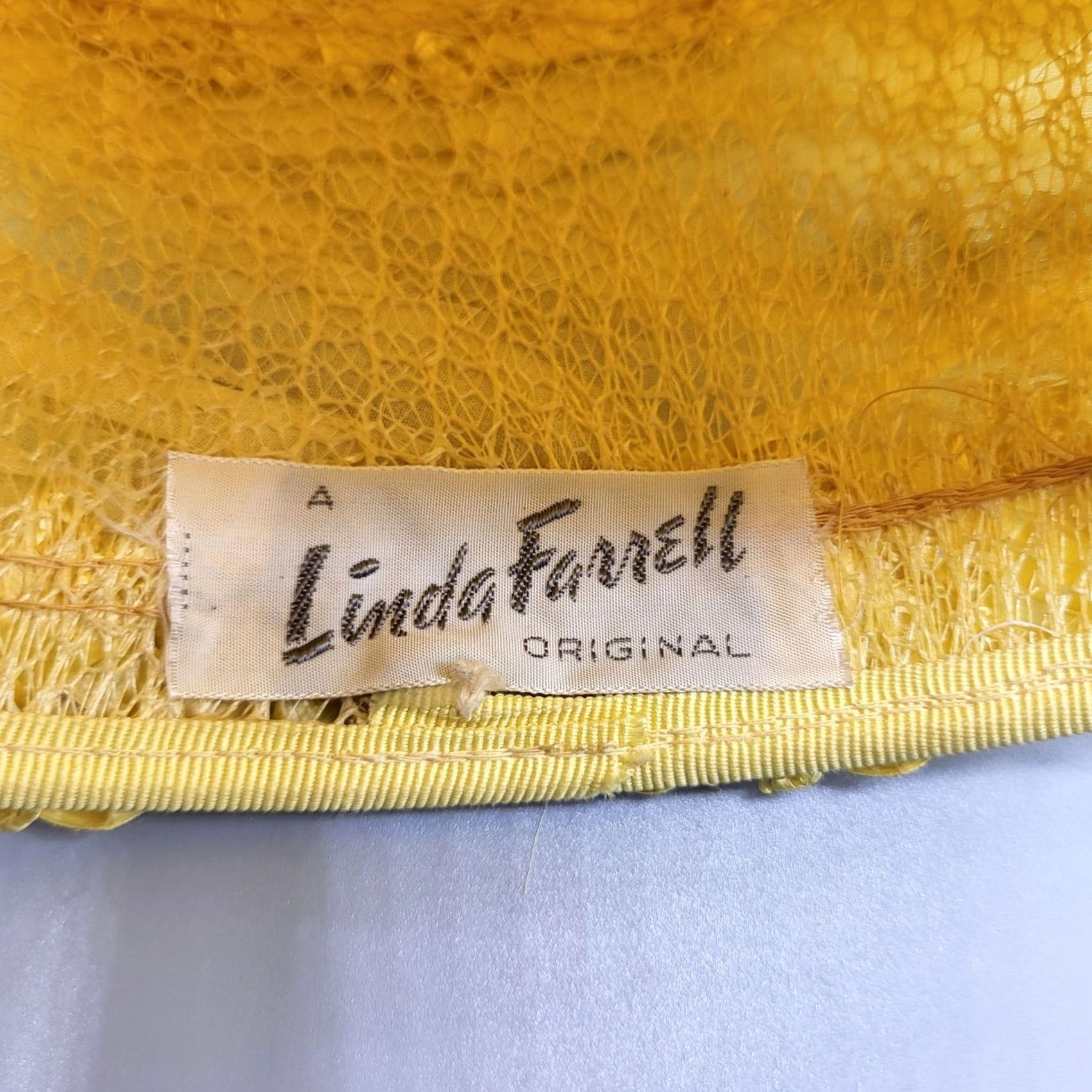 Linda Farrow VINTAGE Linda Farrell Yellow Pillbox Hat Womens 1950s Hat Yellow Women Public United States 1950s Size ONE SIZE - 4 Thumbnail