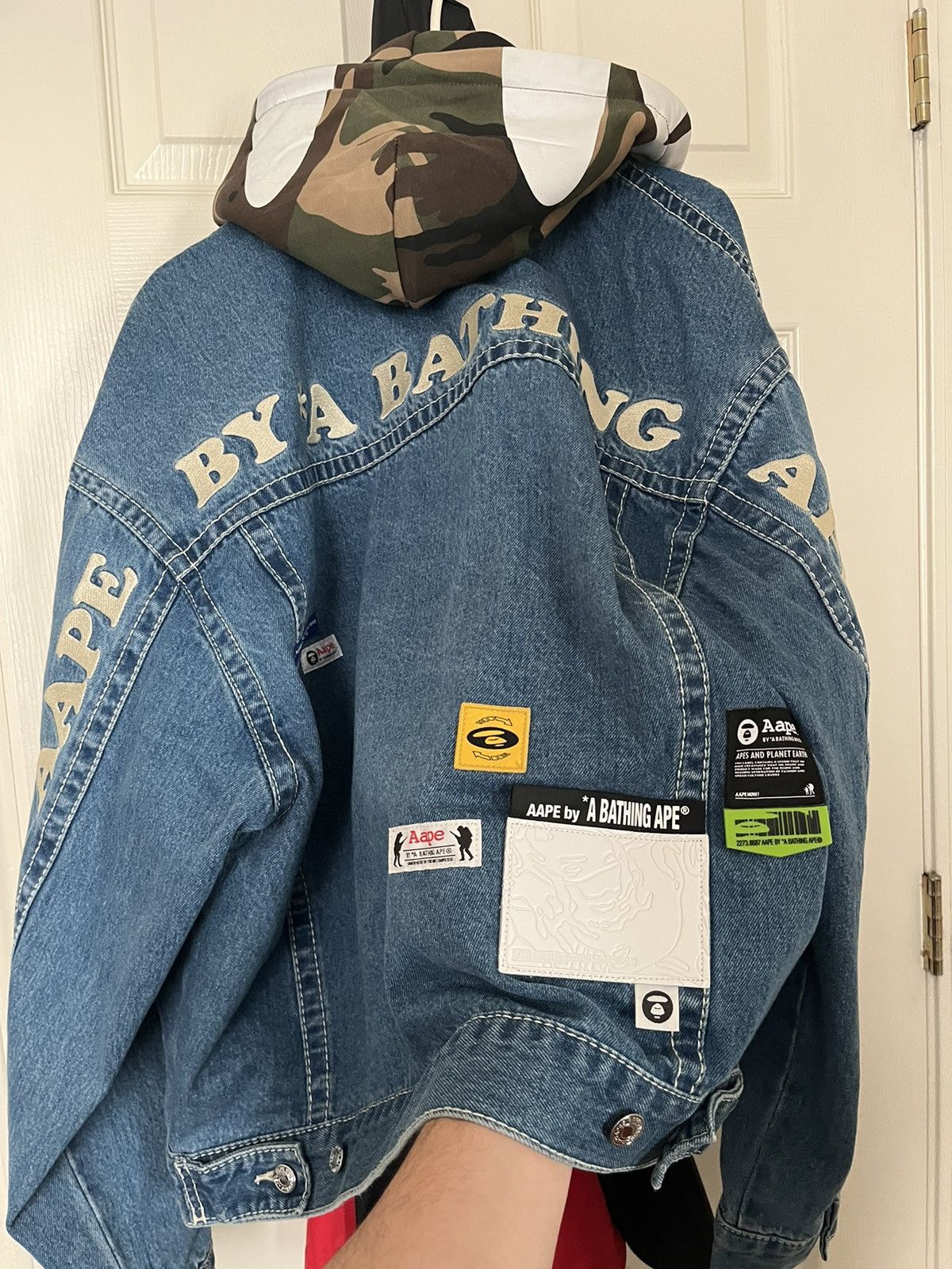 Aape Bape Patches Denim Jacket (removable hoodie) Size US M / EU 48-50 / 2 - 8 Thumbnail