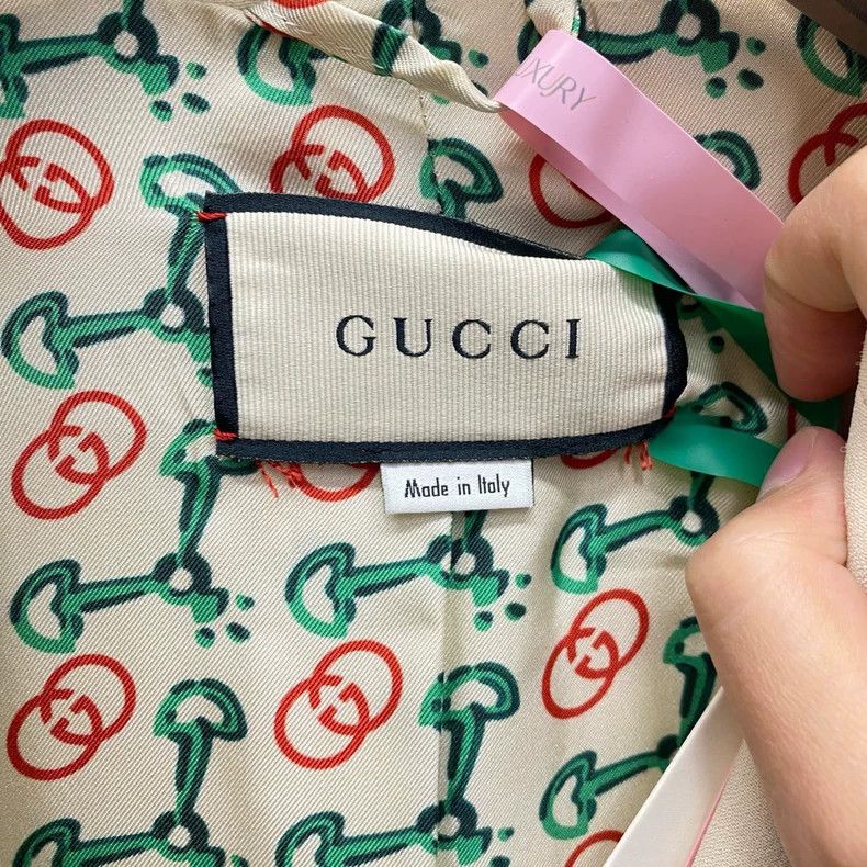 Gucci Gucci Beige gold-button striped suit jacket 2505-Nextarrow Size S / US 4 / IT 40 - 3 Thumbnail