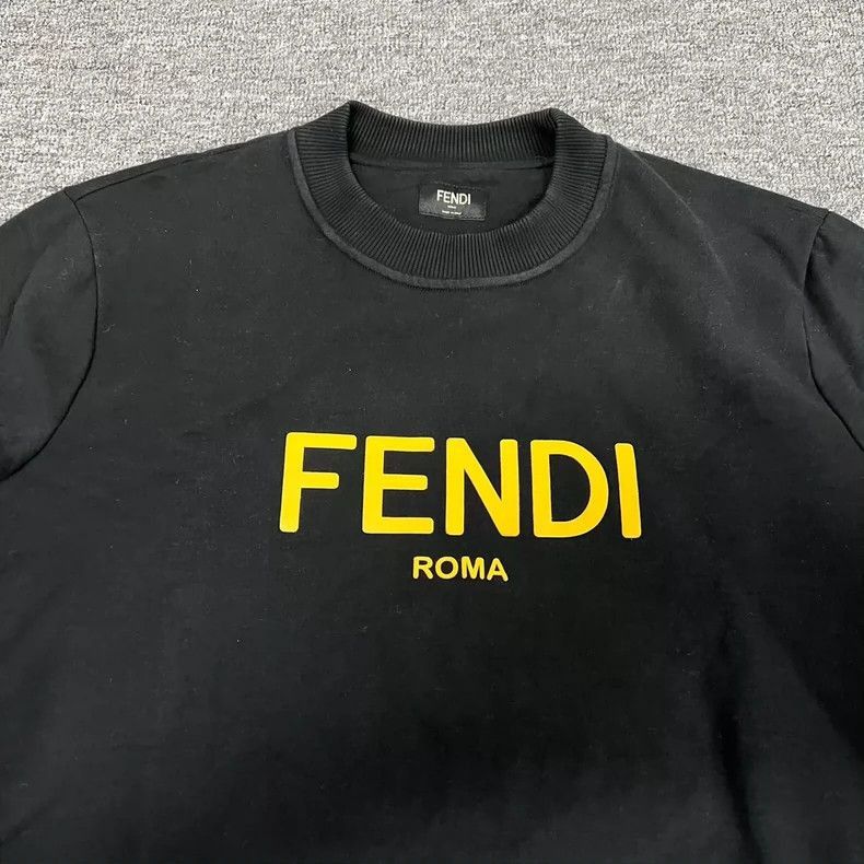Fendi Fendi Logo Pullover Sweatshirt for Men Size US M / EU 48-50 / 2 - 5 Thumbnail
