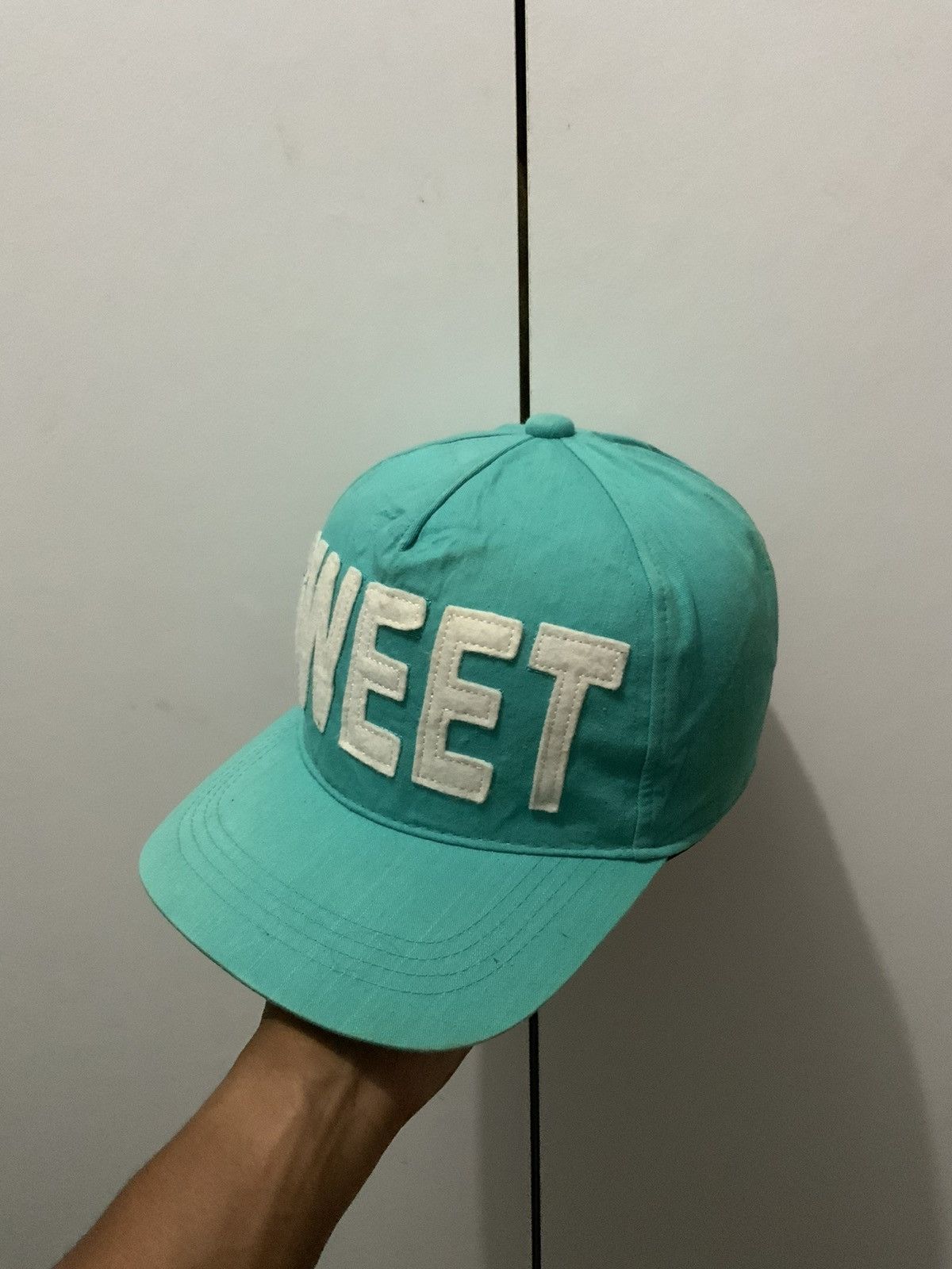 If Six Was Nine SWEET Big Patches Turquoise Hat Size ONE SIZE - 1 Thumbnail