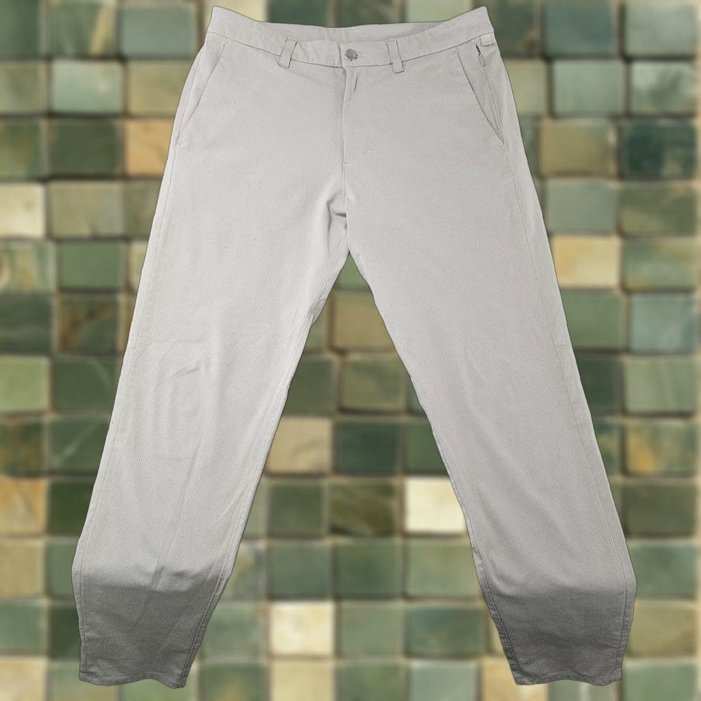 Lululemon Lululemon Ventlight Commission Pants Mens Size 33 Beige Slim Fit Stretch Golf Chino Casual Travel Flat Front Zip Pocketes Size US 33 - 1 Thumbnail