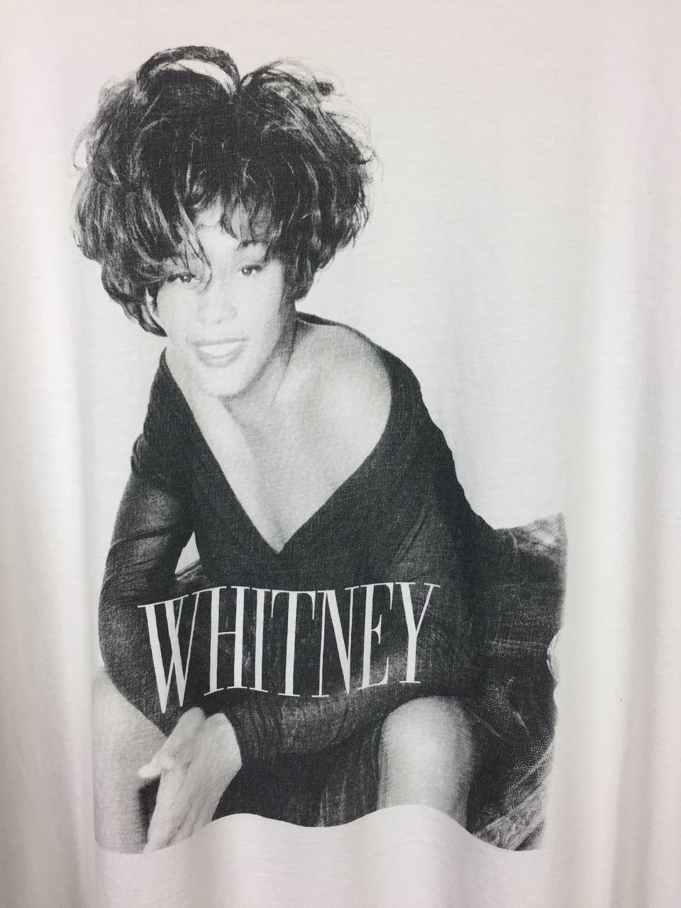 Rap Tees Vtg Whitney Houston I'm Every Woman Portrait Tee Size US XL / EU 56 / 4 - 3 Thumbnail