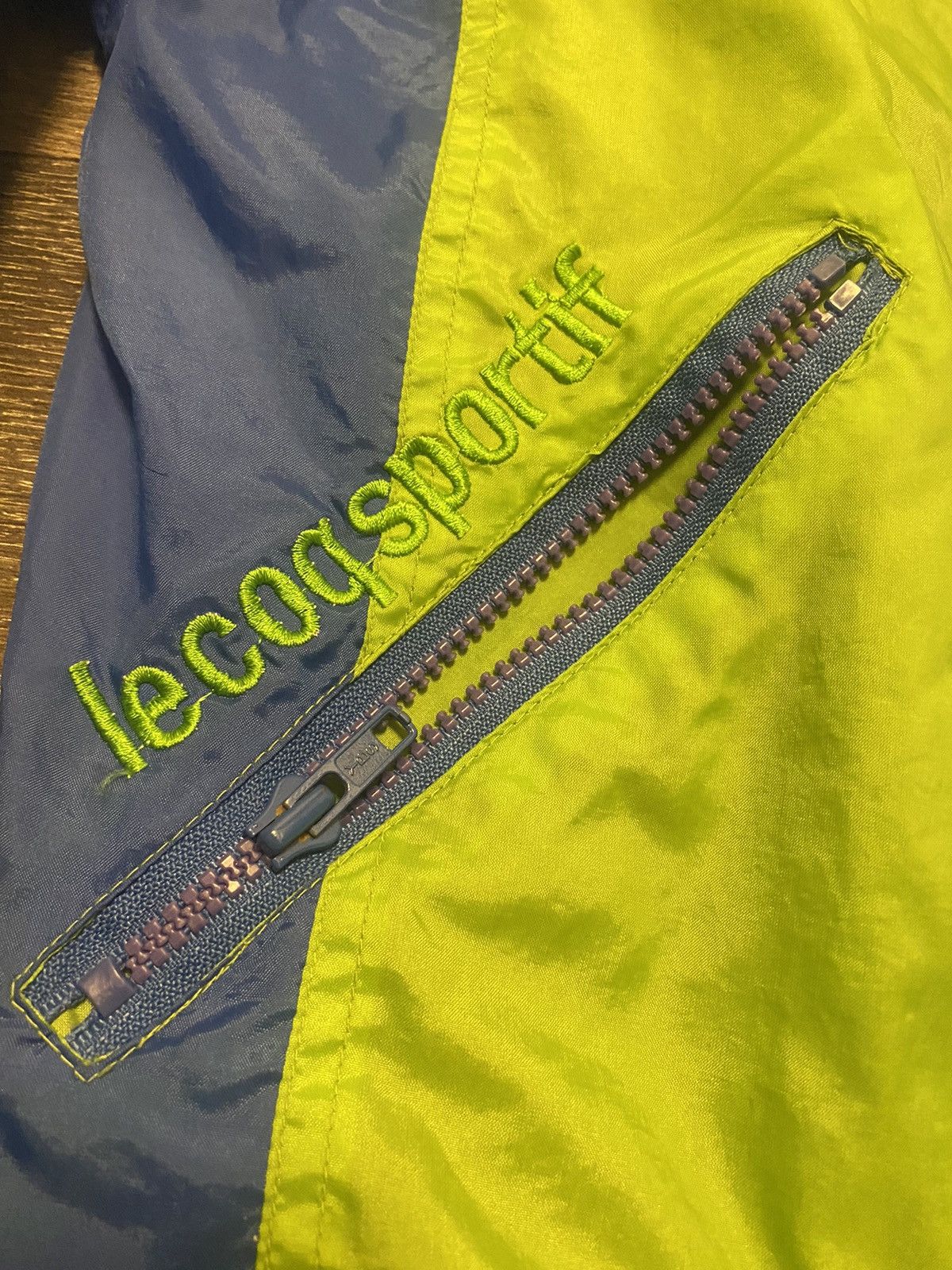 Vintage Vintage (nylon) Laqoc Sportif Windbreaker Size US S / EU 44-46 / 1 - 3 Thumbnail