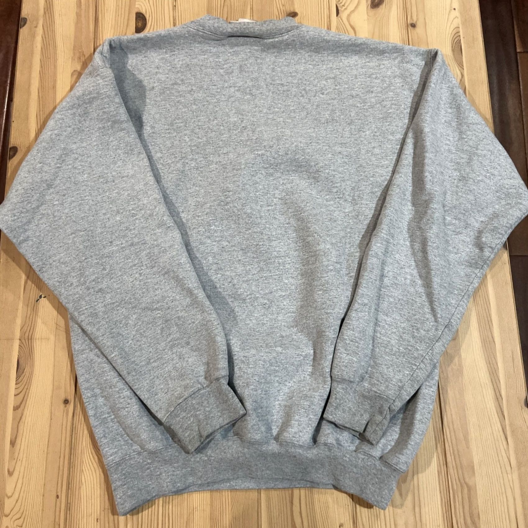 Jansport VINTAGE Hanes Marquette Pullover Sweatshirt Gray M Women's Long Sleeve Logo College Pullover Sweatshirt Womens Gray M Size M / US 6-8 / IT 42-44 - 5 Thumbnail