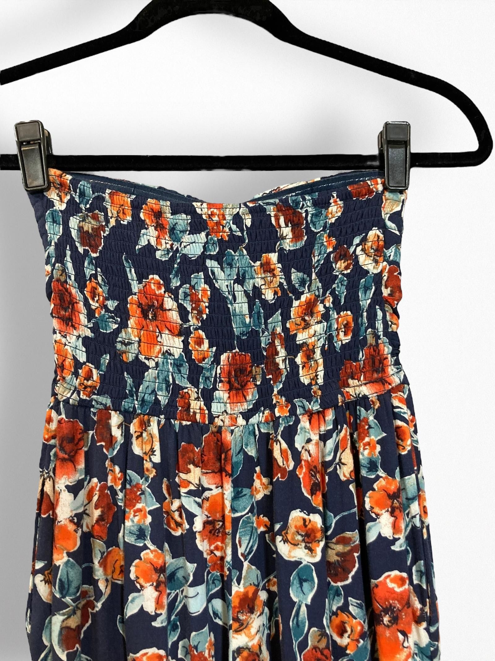 Designer Strapless Floral Jumpsuit with Smocked Bodice & Pockets Size 26" / US 2 / IT 38 - 4 Thumbnail