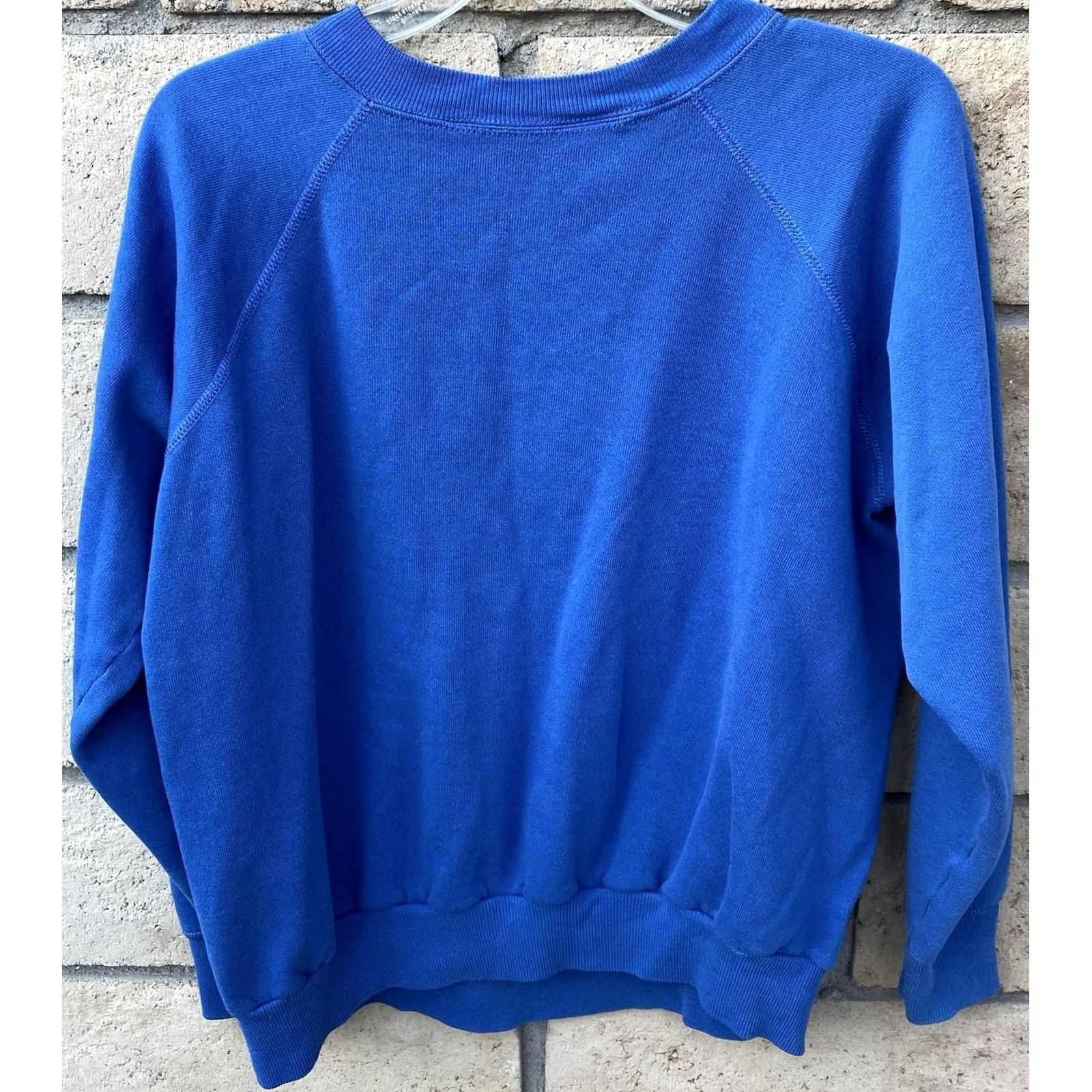 Vintage VINTAGE 20 20 Sport Sweatshirt Long Sleeve Blue Size L Mens Pullover Sweatshirt Jumper Sweater Size US L / EU 52-54 / 3 - 5 Thumbnail