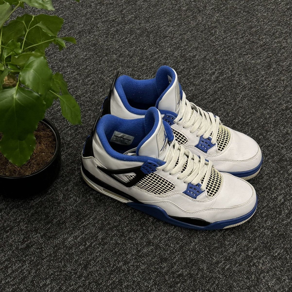 Jordan Brand × Nike 2017 Jordan 4 Motorsport Size US 10 / EU 43 - 1 Thumbnail