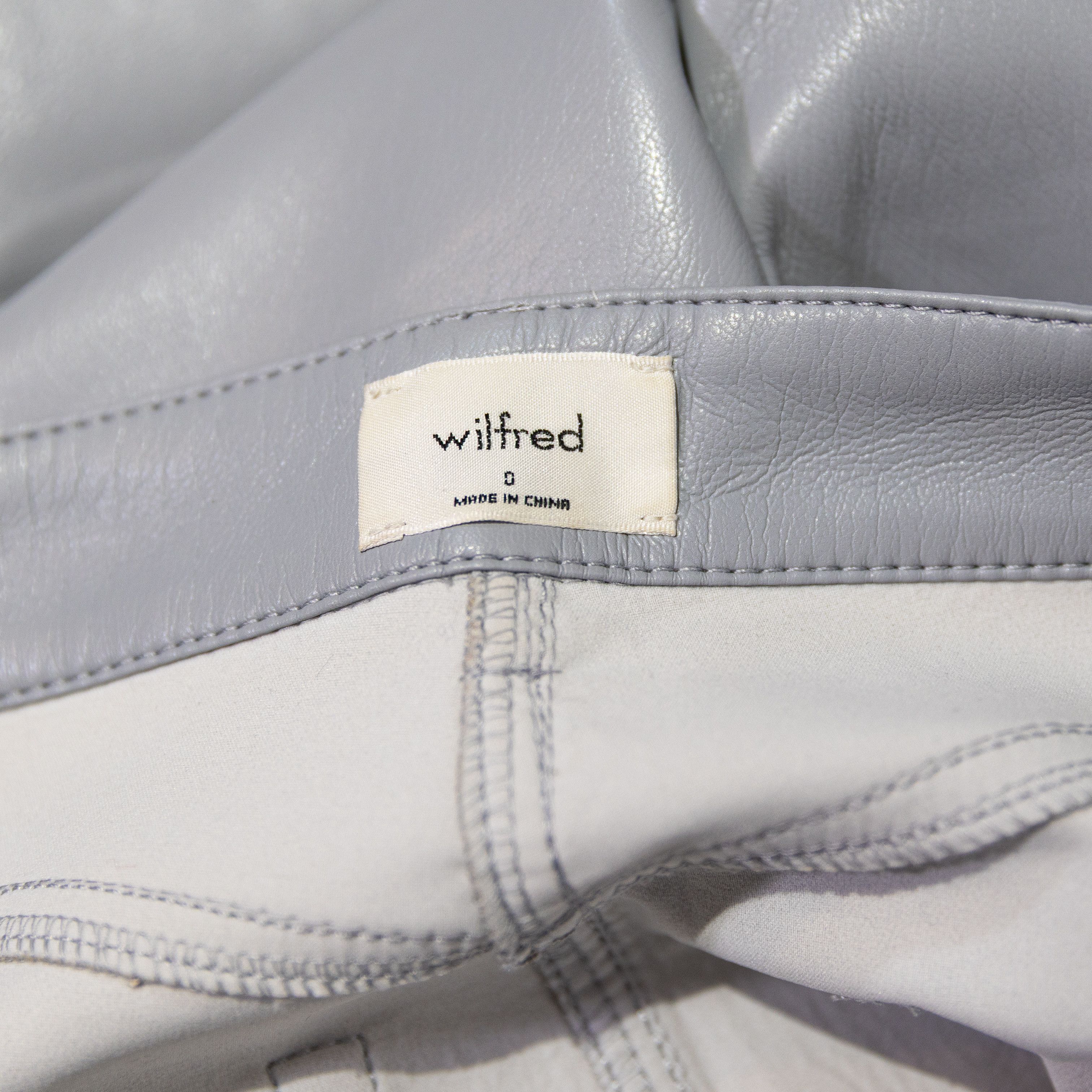 Aritzia Wilfred Aritzia The Melina High Waisted Faux Size 25" / US 0 / IT 36 - 2 Thumbnail
