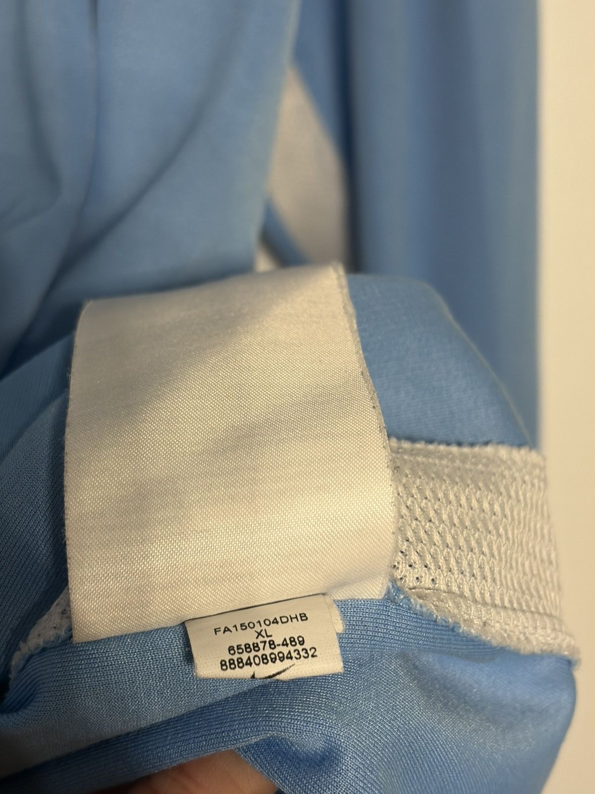 Nike Nike Etihad Manchester City 2015-2016 long-sleeve jersey Size US S / EU 44-46 / 1 - 5 Thumbnail