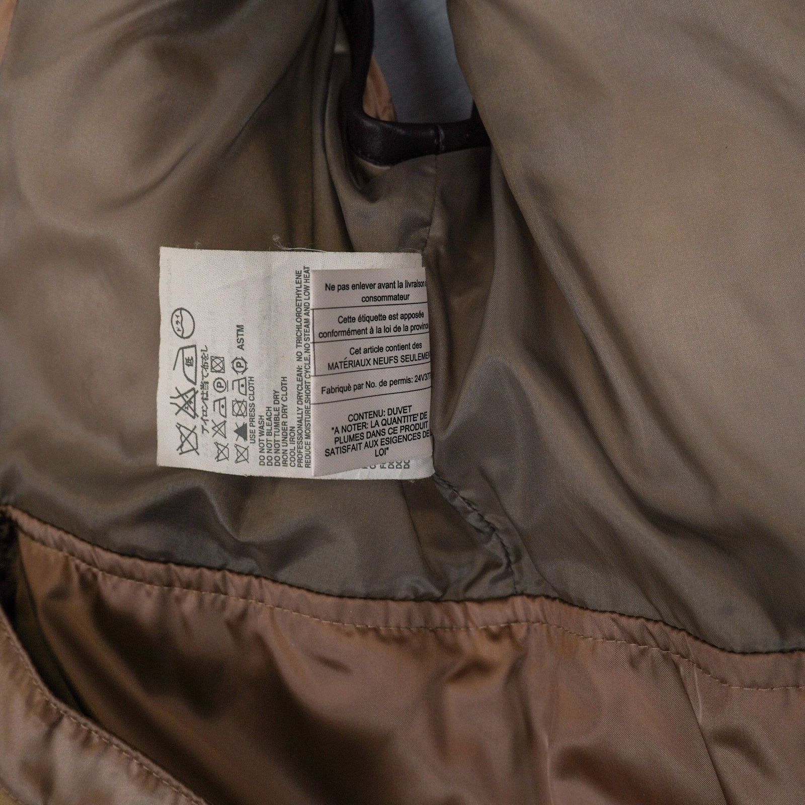 Prada Vintage prada brown nylon womens down puffer vest jacket Size M / US 6-8 / IT 42-44 - 18 Thumbnail