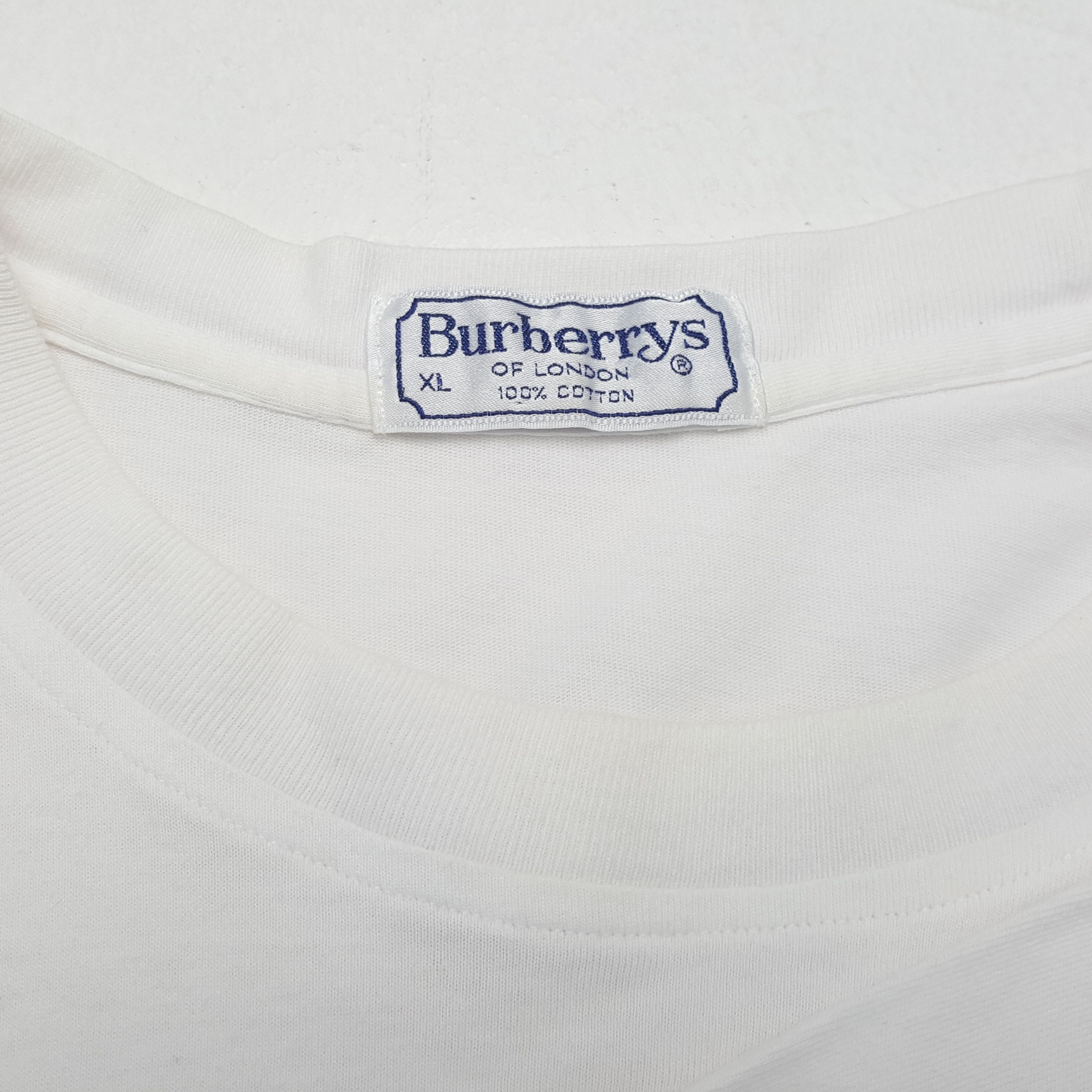 Burberry BURBERRYS Fashion Style Spellout Rare Design Tshirt dp1 Size US L / EU 52-54 / 3 - 7 Thumbnail