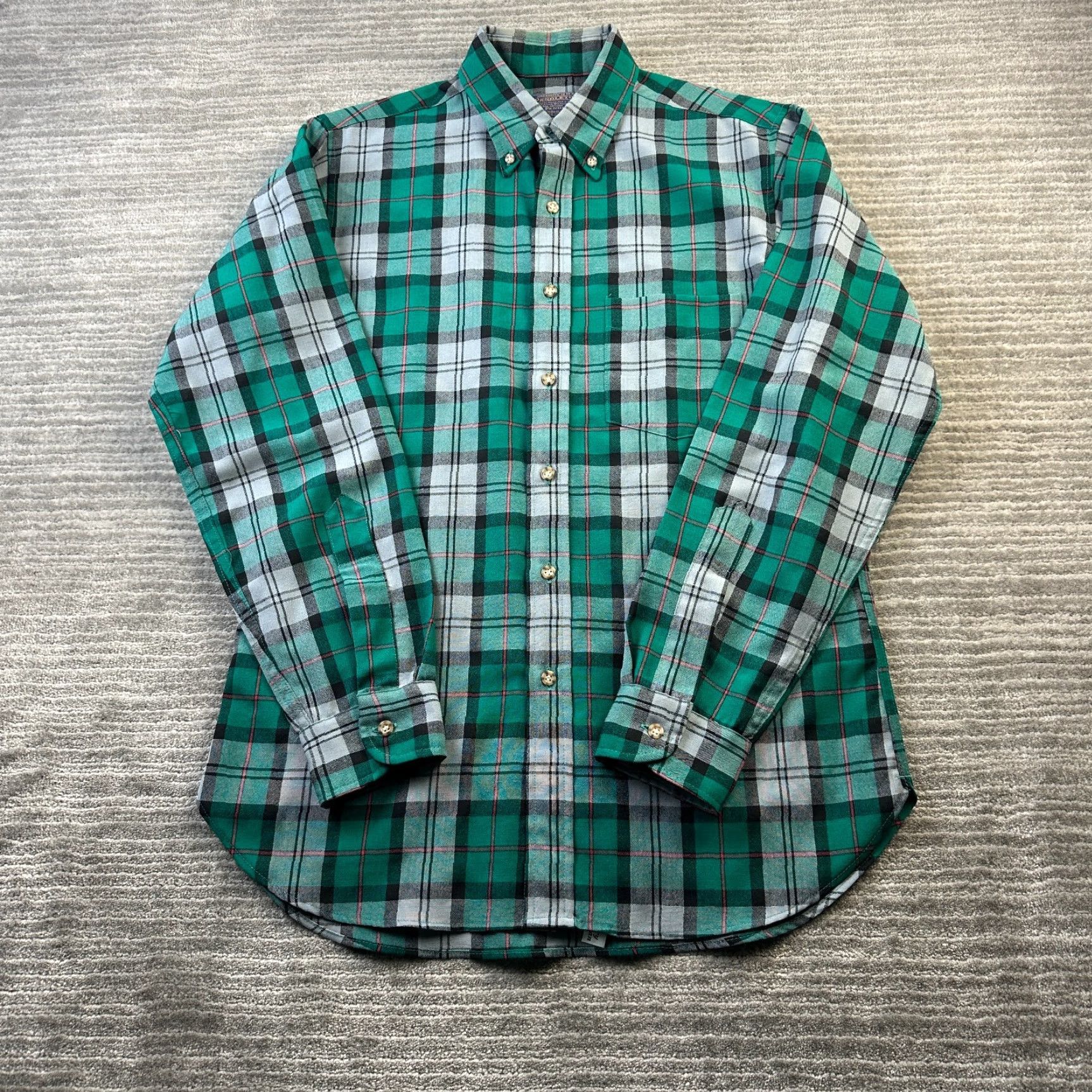 Pendleton VINTAGE Pendleton Shirt Mens Medium Green Wool USA Made Lightweight Flannel Size US M / EU 48-50 / 2 - 2 Thumbnail