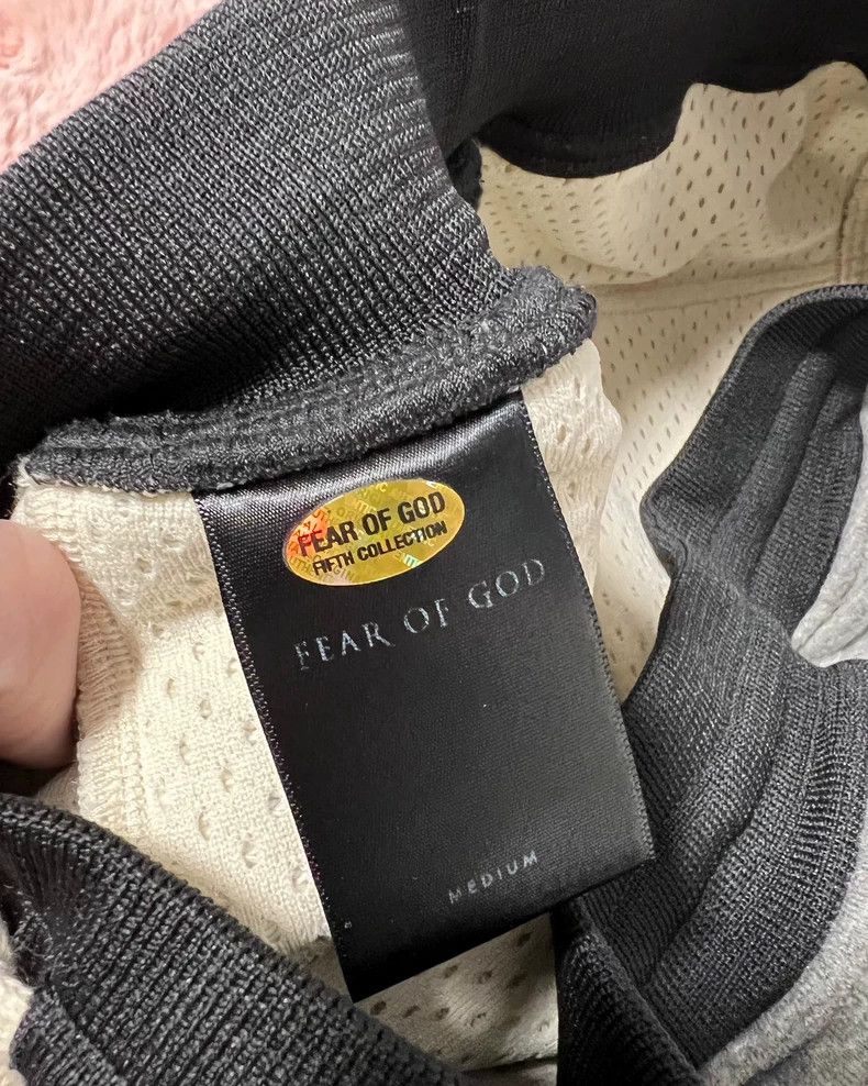 Fear of God Fear of God The main line shorts are gray short Size US 30 / EU 46 - 3 Thumbnail