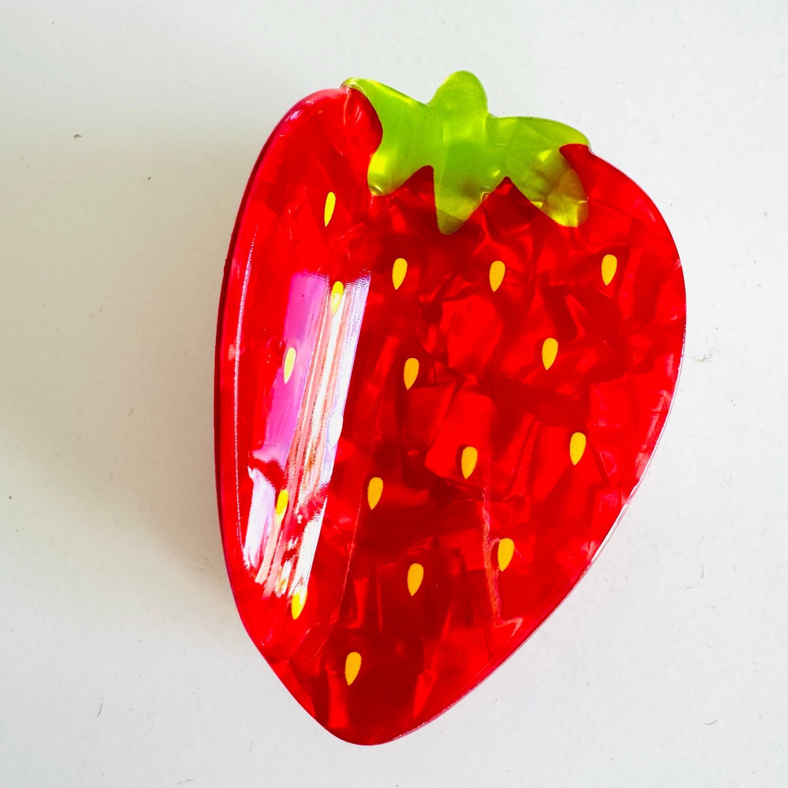 Anthropologie NEW ANTHROPOLOGIE Red Green Strawberry Fruit Hair Claw Clip Size ONE SIZE - 7 Thumbnail