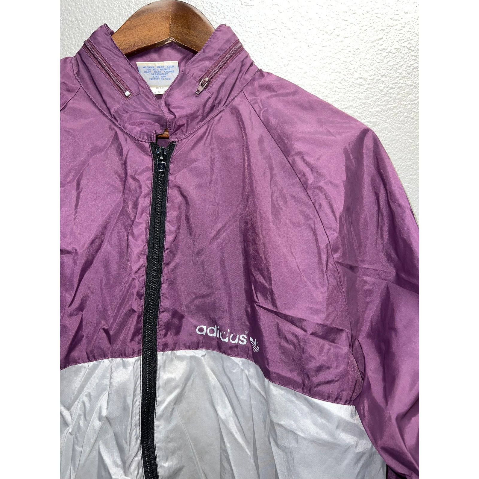 Vintage Vintage Adidas Windbreaker Lightweight Jacket Purple 80s M Size US M / EU 48-50 / 2 - 3 Thumbnail
