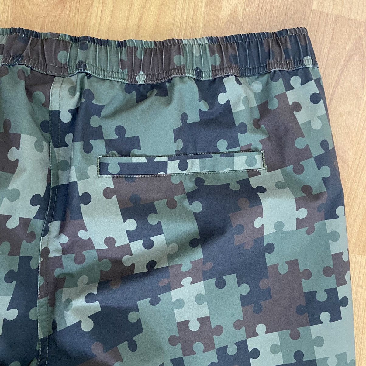 Dime Dime Men’s Relaxed Puzzle Camo Zip Pants Size XL Size US 36 / EU 52 - 4 Thumbnail