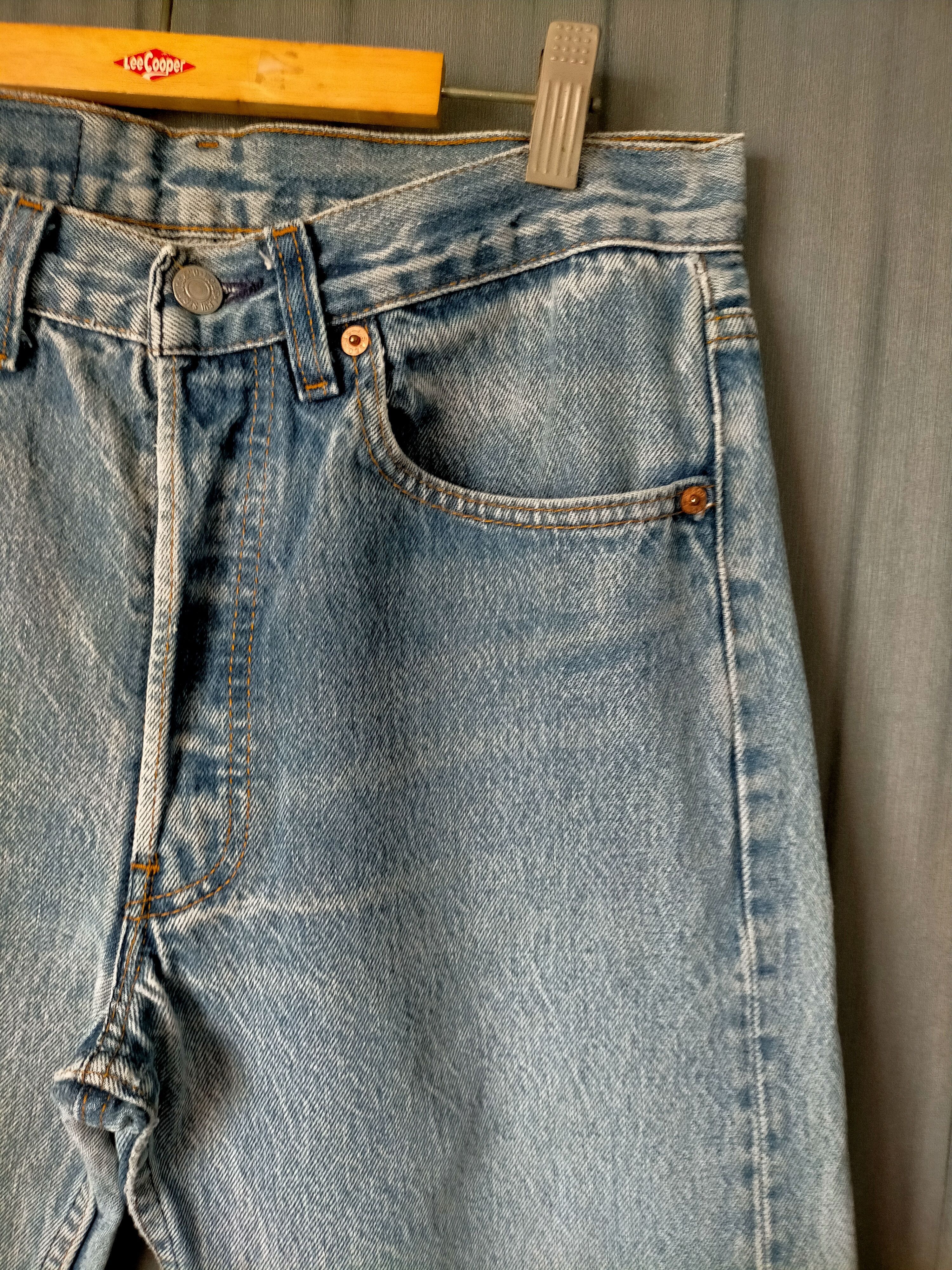 Levi's Vintage Clothing Vintage Levis 501 Usa Button Fly 520 Blue Jeans Size US 31 - 5 Thumbnail