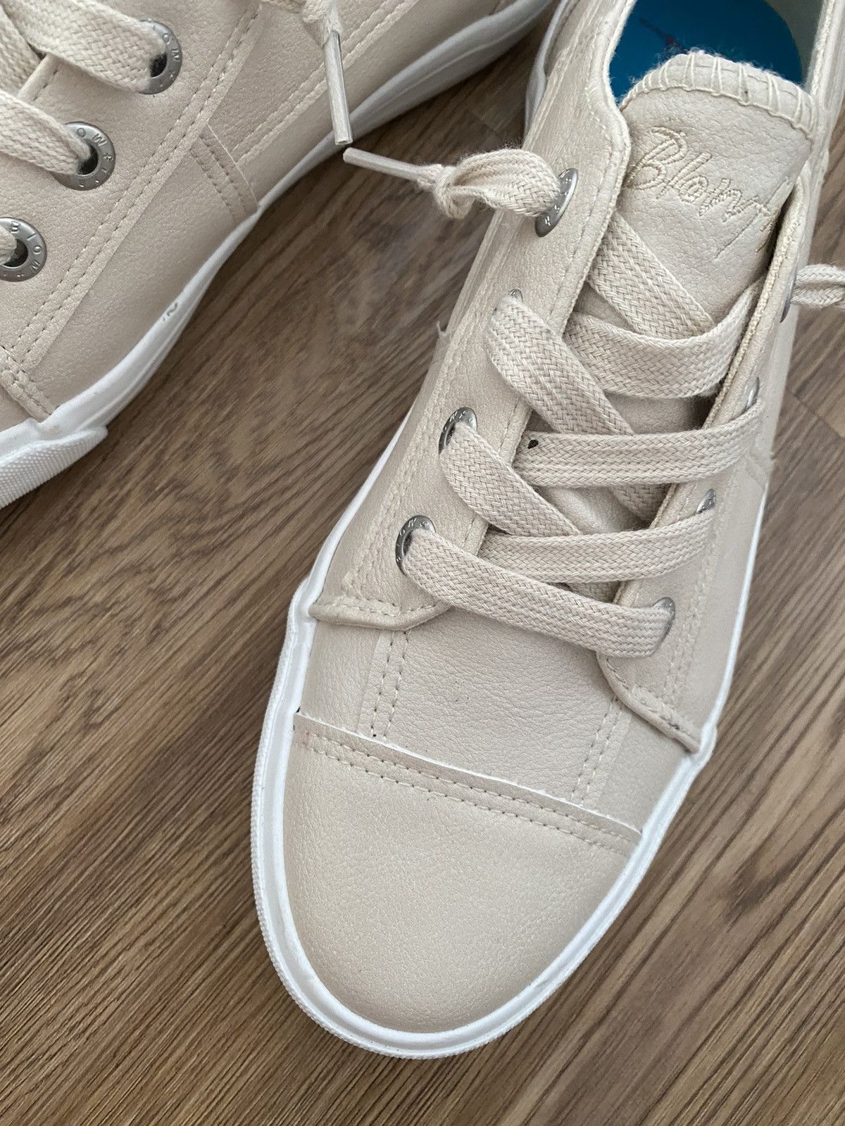 Malibu Sandals BLOW FISH MALIBU CASUALCream Leather Blowfish women’s size 9 Size US 9 / IT 39 - 4 Thumbnail