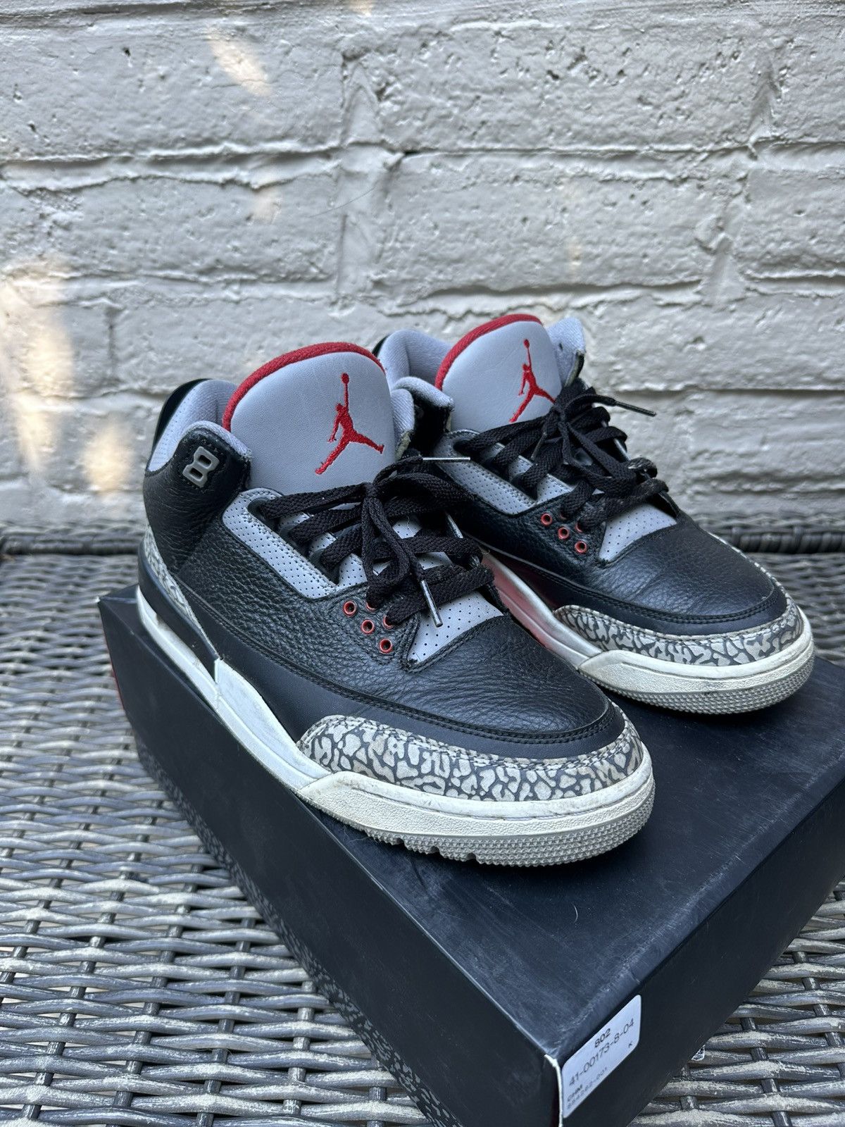 Jordan Brand Jordan 3 Black Cement 2018 Size US 10.5 / EU 43-44 - 2 Thumbnail