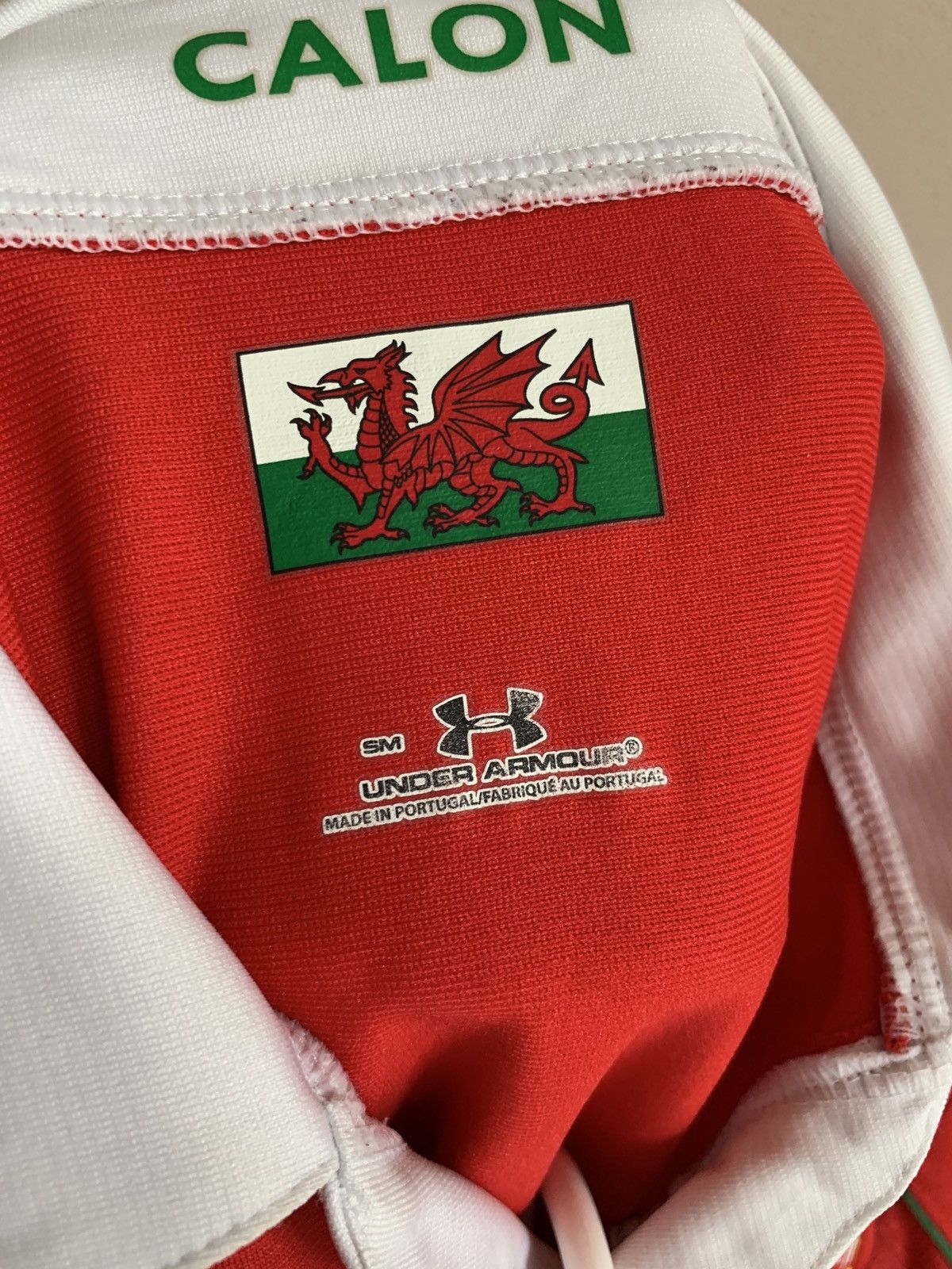 Under Armour Wales Home Rugby Union Long Sleeve Shirt Under Armour Sz S Size US S / EU 44-46 / 1 - 9 Thumbnail