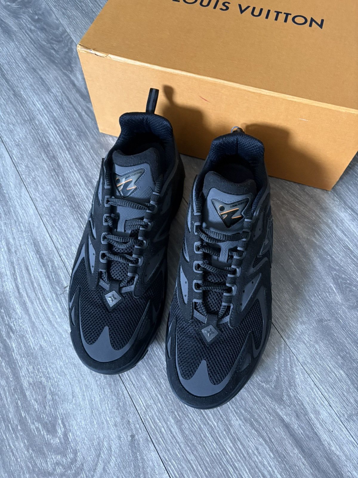Louis Vuitton Louis Vuitton tatic sneakers Size US 10 / EU 43 - 11 Thumbnail