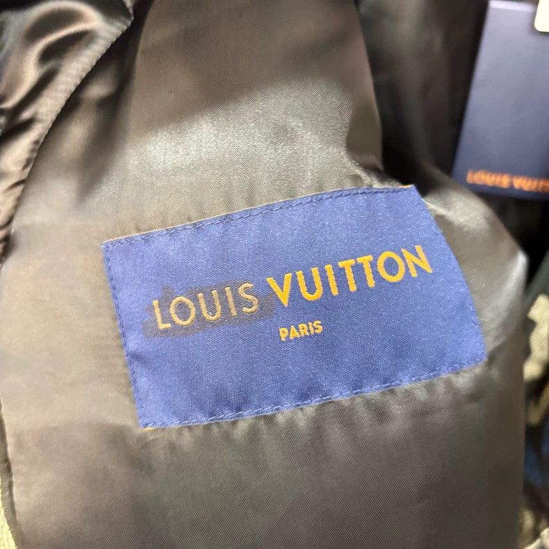 Louis Vuitton Louis Vuitton Monogrammed flight jacket 2503-Nextarrow Size US L / EU 52-54 / 3 - 3 Thumbnail