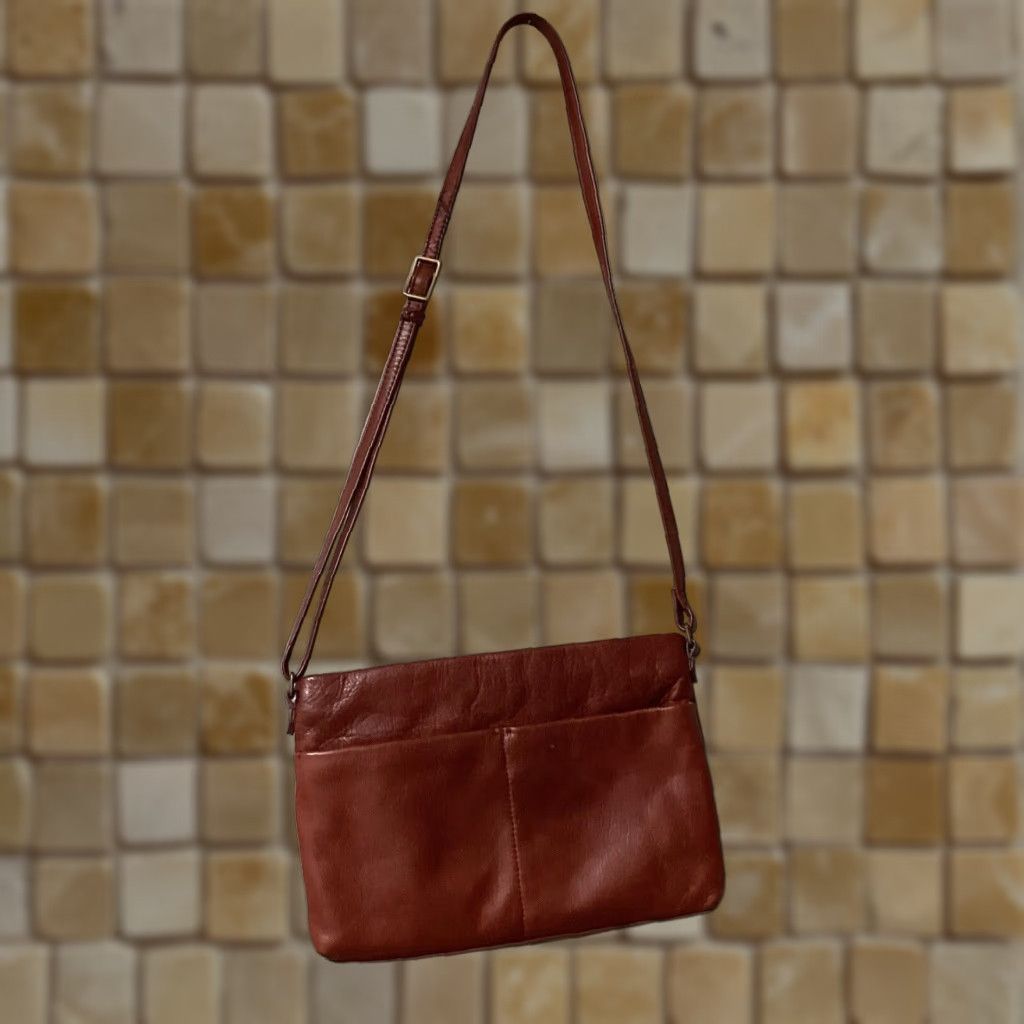 Vintage Margot New York Women's Leather Crossbody Bag Saddle Brown Medium in Cognac Brown