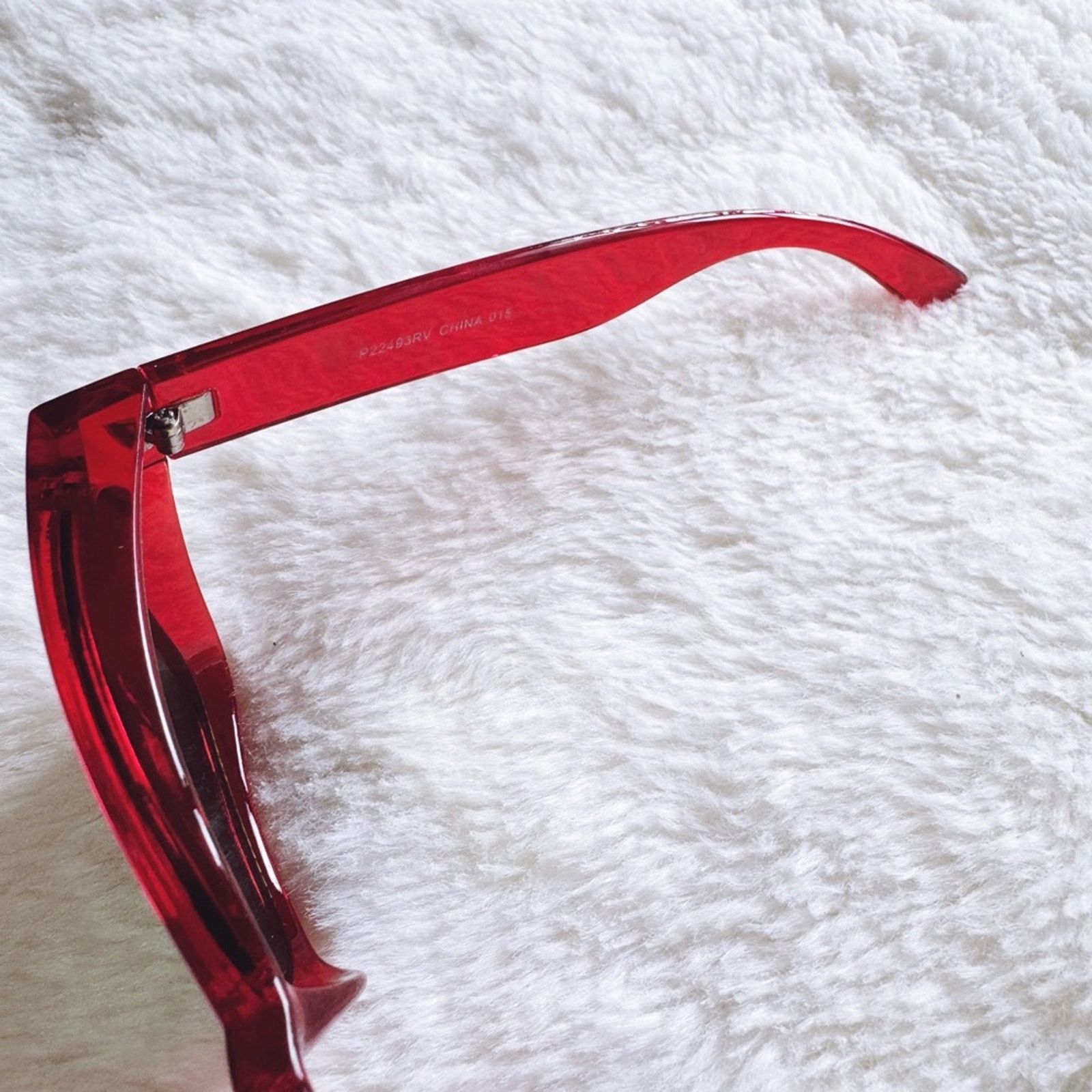 Other Cerise Bright Red Mirrored Sunglasses Size ONE SIZE - 7 Thumbnail