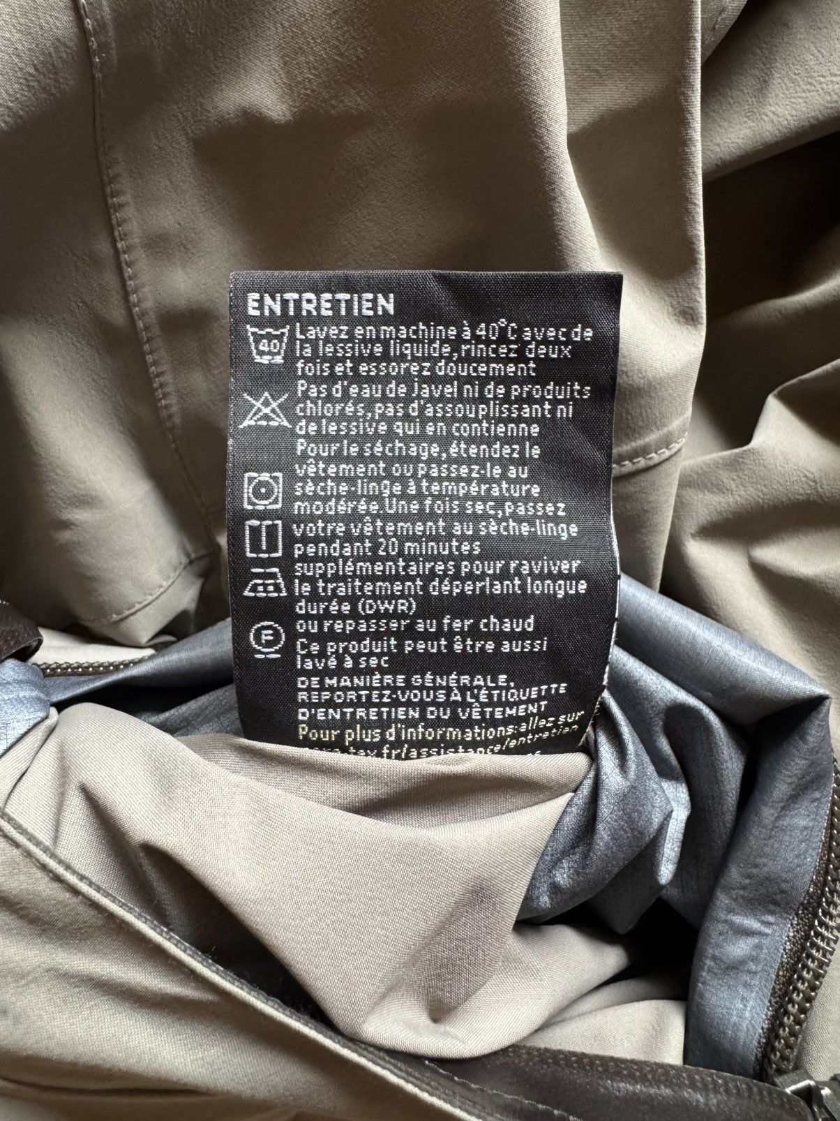 J110TS-GT 3L Gore-Tex Pro Tec Sys Jacket (alpha green)