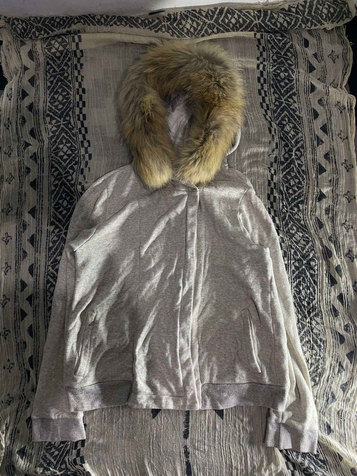 Le Grande Bleu (L.G.B.) Japanese unknwn faux Fur assymmetric punk hoodie Size US S / EU 44-46 / 1 - 1 Thumbnail
