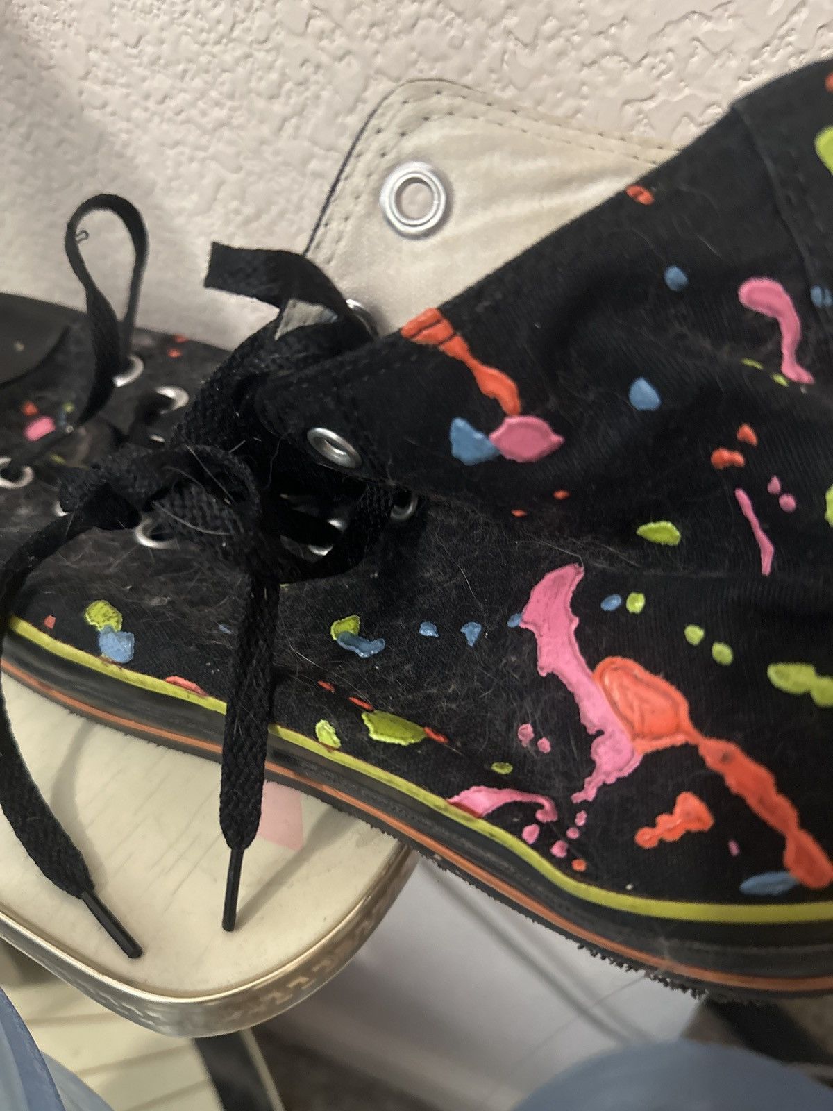 Converse Vintage Neon Splatter Chuck Taylor’s. Size 11 Size US 11 / EU 44 - 6 Thumbnail