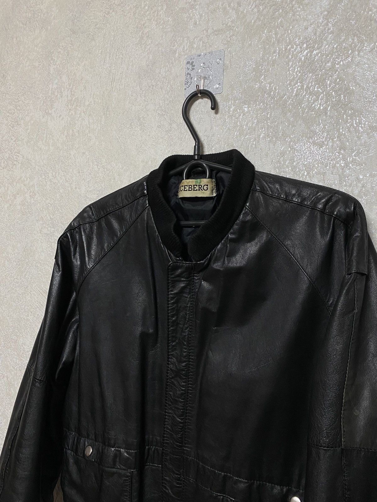 Iceberg Iceberg vintage MA-1 leather bomber jacket Size US M / EU 48-50 / 2 - 7 Thumbnail