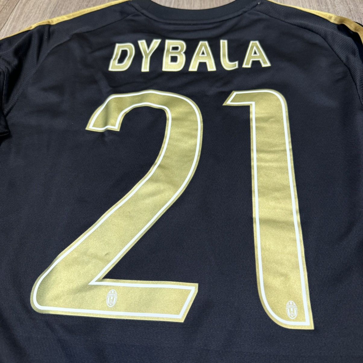 Adidas Juventus 15/16 C/L away shirt #21 Dybala Size US S / EU 44-46 / 1 - 5 Thumbnail