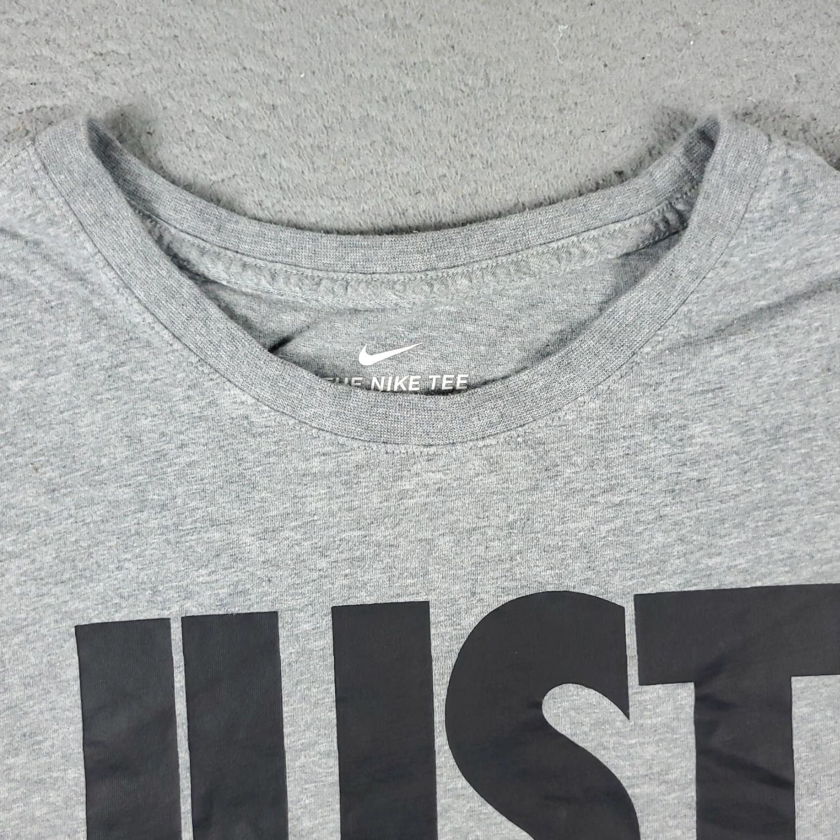 Nike Nike T Shirt Mens 2XL Gray Swoosh Short Sleeve Crew Neck Cotton Blend Logo Athletic Ready-to-Wear Mens Size US XXL / EU 58 / 5 - 3 Thumbnail