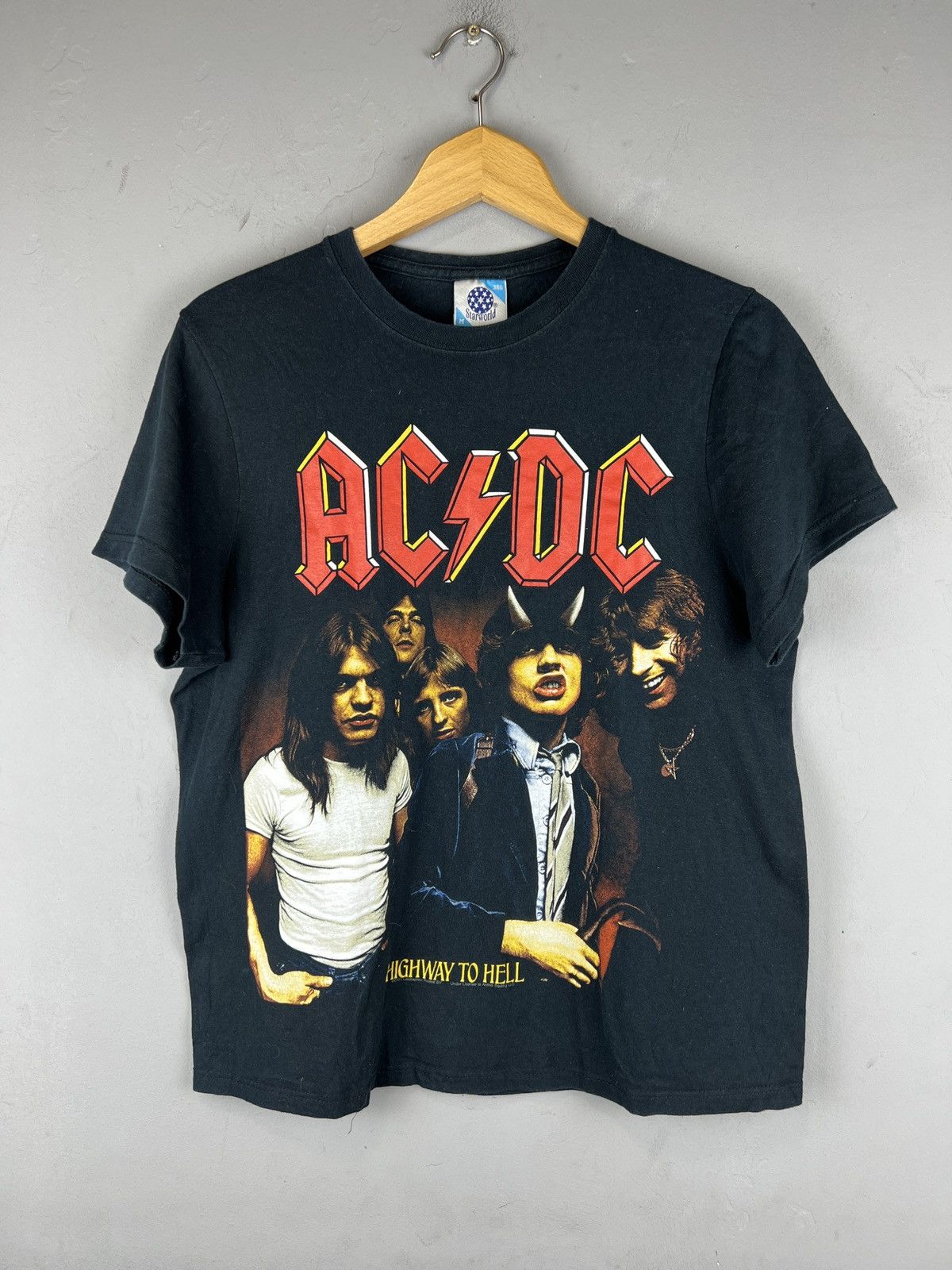 Band Tees Vintage AC/DC 2001 Y 2K Highway To Hell Graphic Tee T-shirt Size US M / EU 48-50 / 2 - 1 Thumbnail