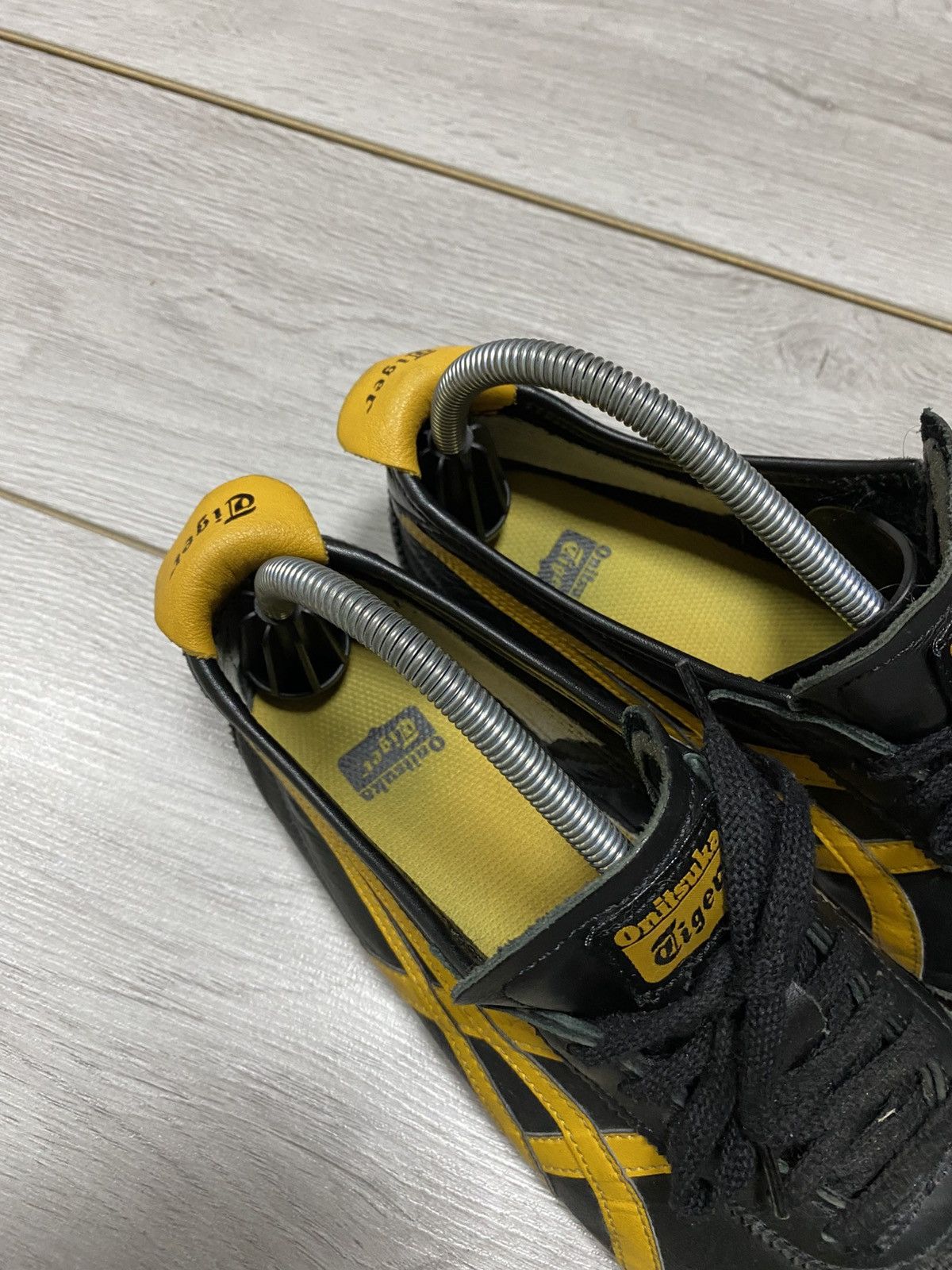Asics ASICS Onitsuka Tiger Kill Bill stylr yellow vintage sneakers Size US 7.5 / EU 40-41 - 4 Thumbnail