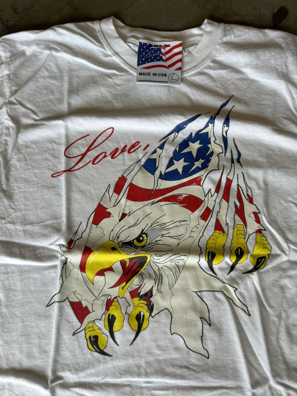 Vintage LoveAmerica Eagle Claw Tshirt Size US L / EU 52-54 / 3 - 2 Thumbnail