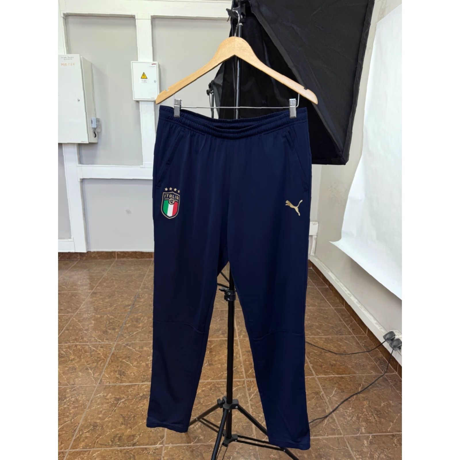 Vintage VINTAGE Puma Italy Soccer Jogger Pants Jersey Retro Rare Hype L Dark Blue Men Size US L / EU 52-54 / 3 - 2 Thumbnail