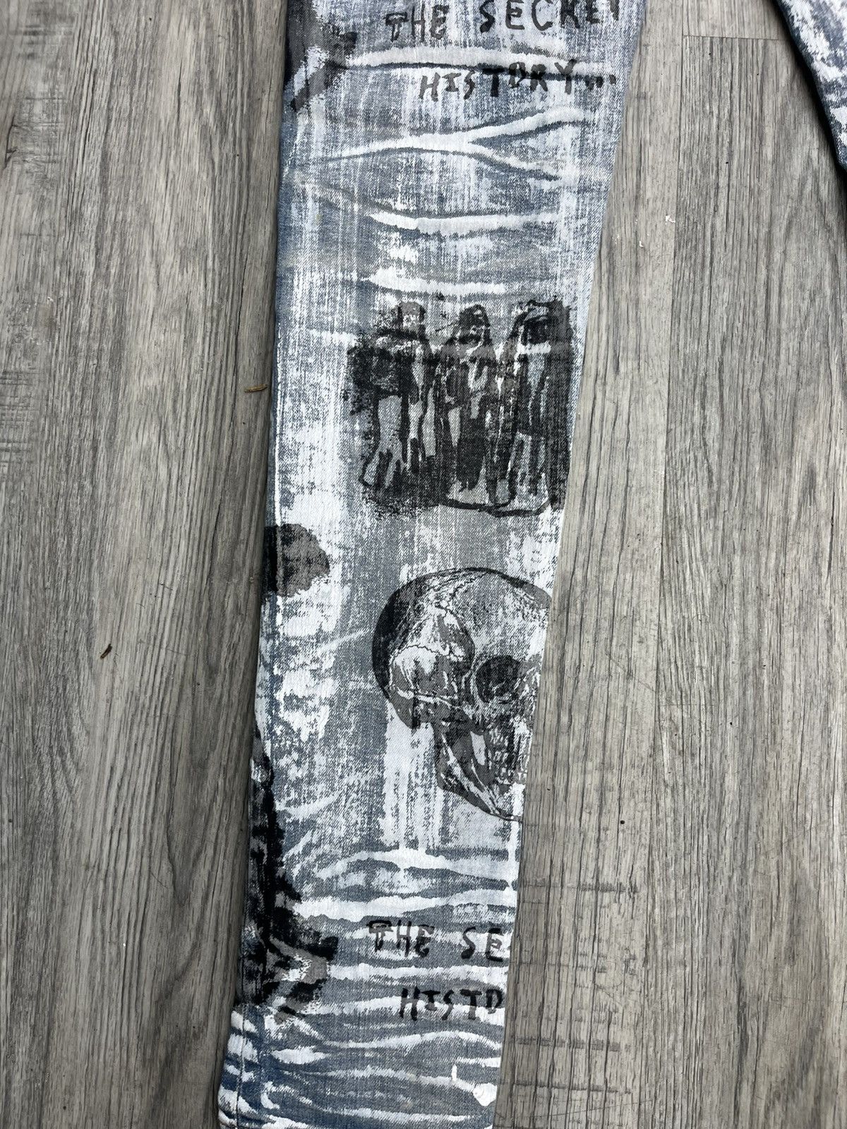 Amiri × Wes Lang Amiri x Wes Lang MX1 Demin Sketch jeans ‘Painted Indigo’ Size US 33 - 7 Thumbnail