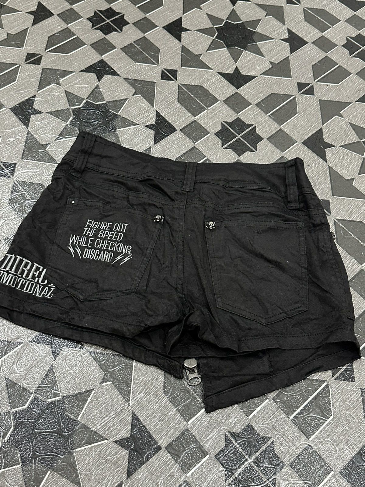 Japanese Brand Ghost Of Harlem Skull Studed Double Zipper Gothic Short Pant Size 26" / US 2 / IT 38 - 2 Thumbnail